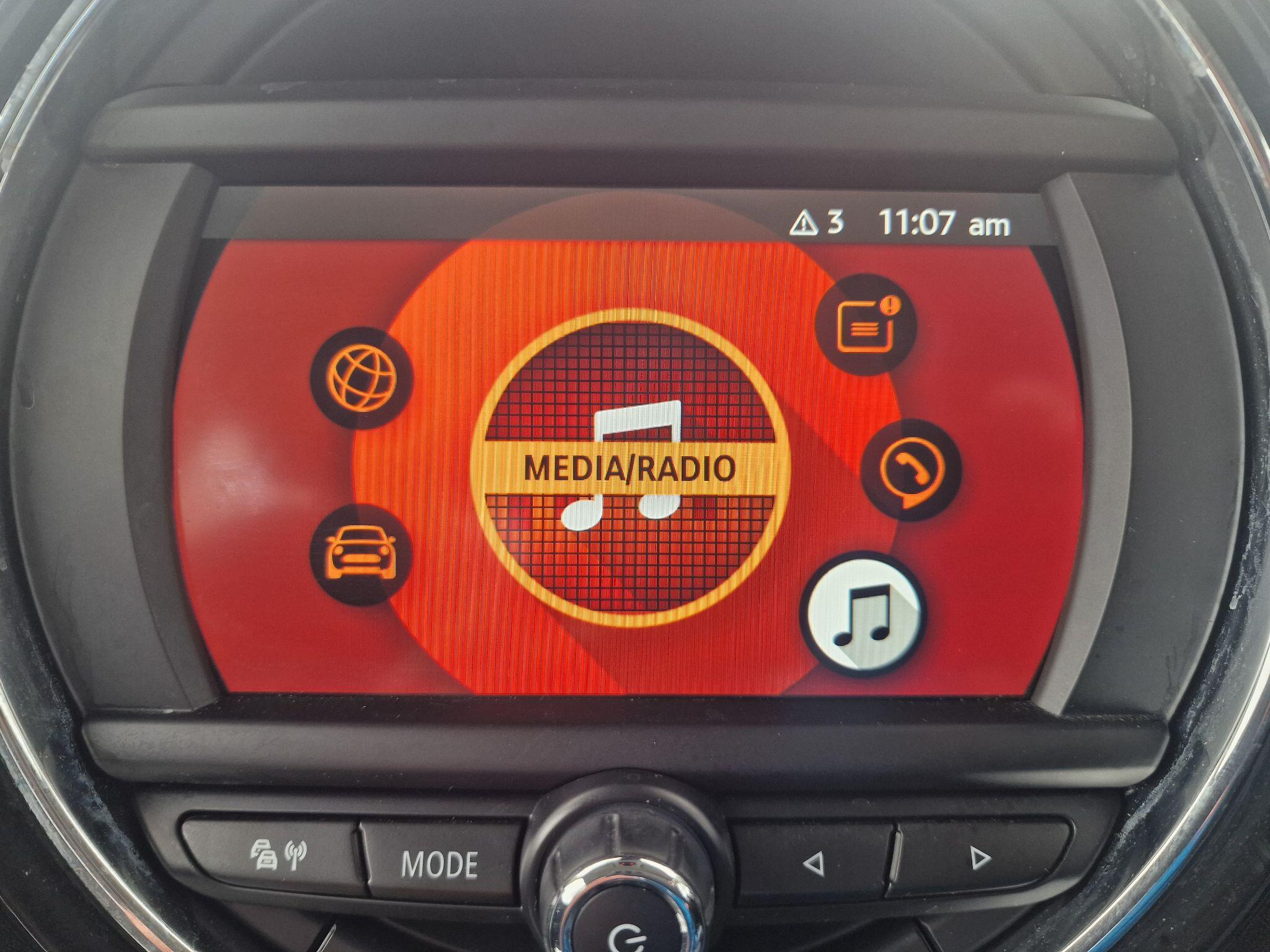 Mini Hatch view 43