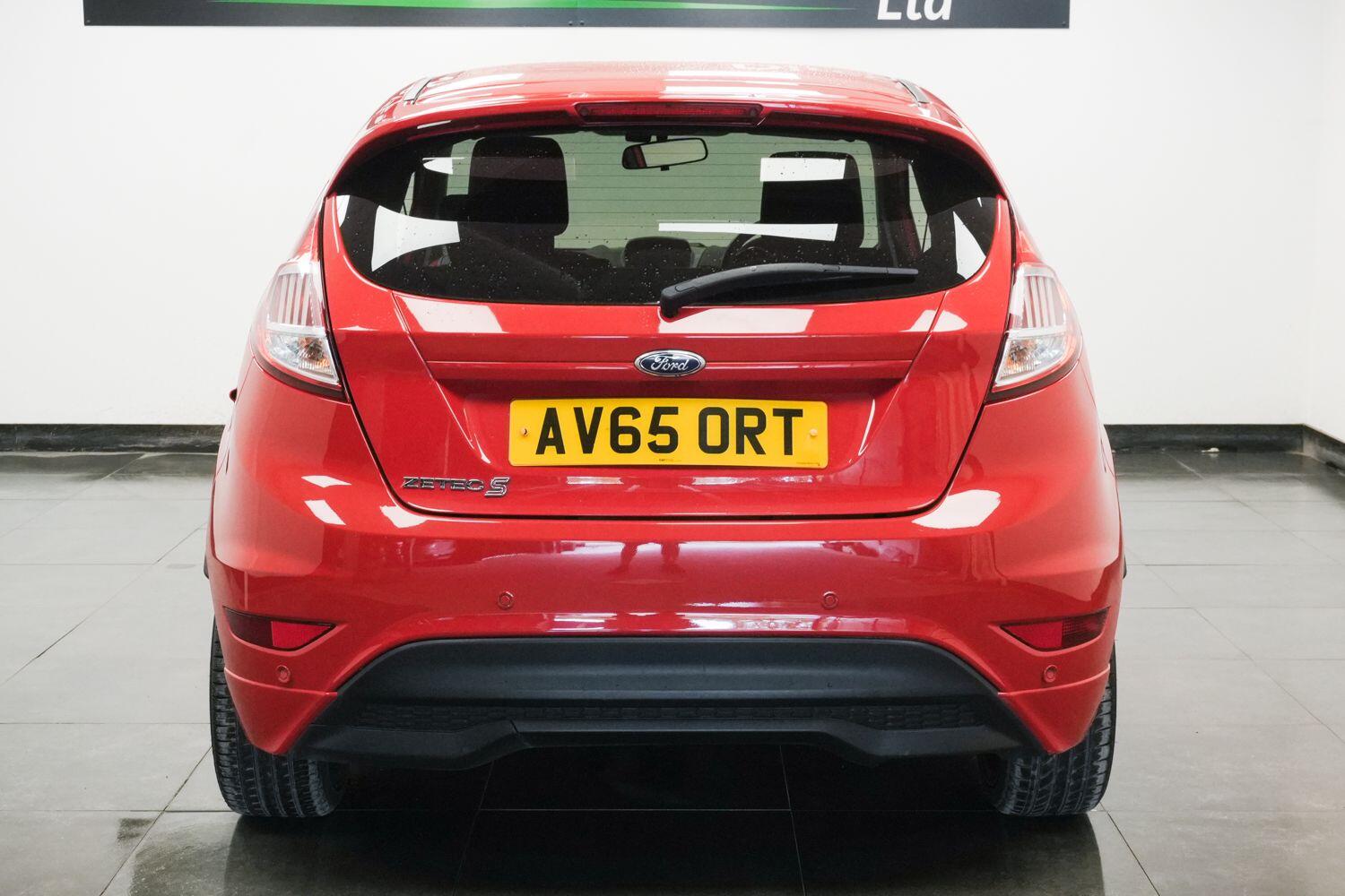 Ford Fiesta view 3