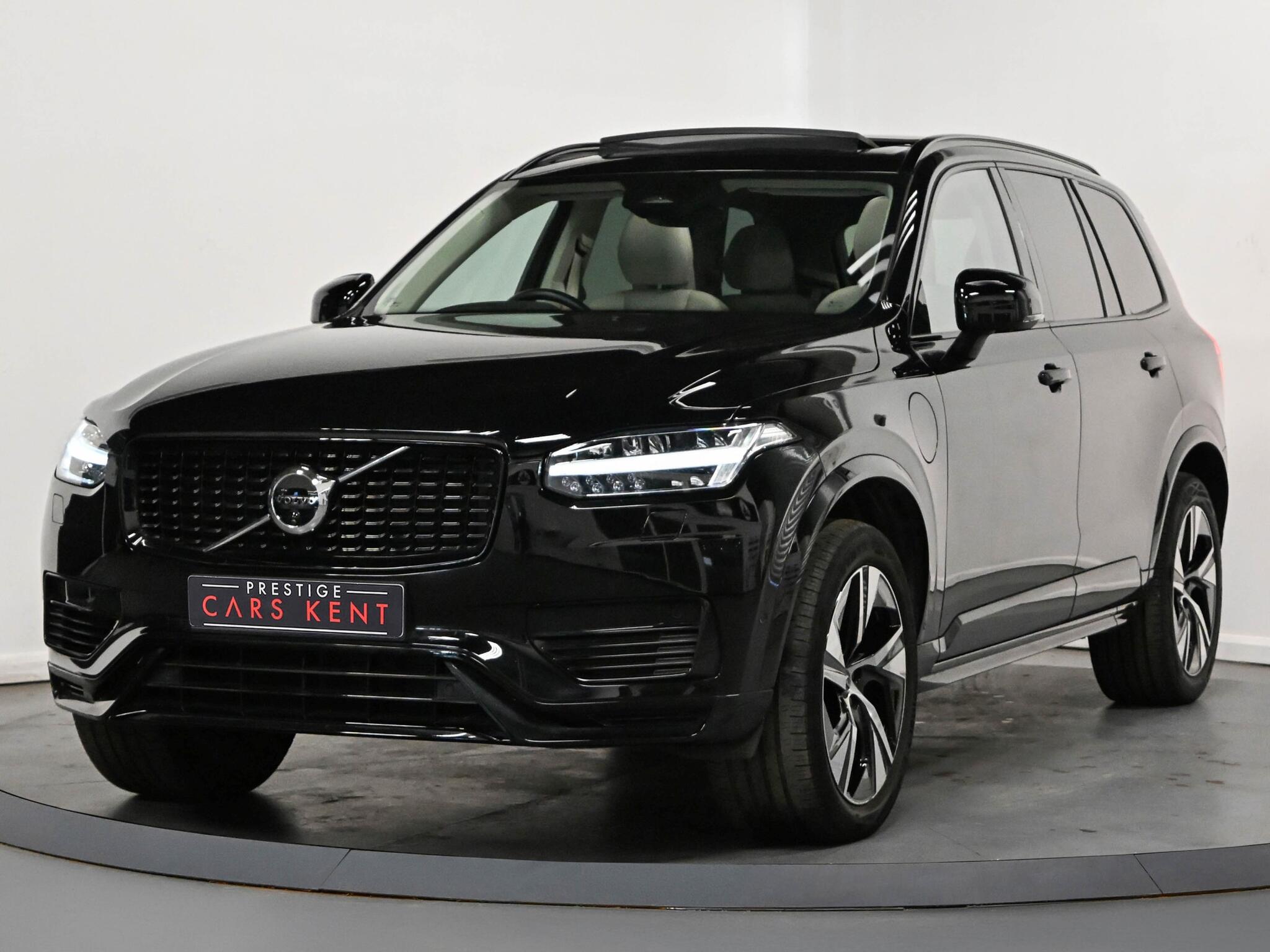 Volvo XC90 view 6