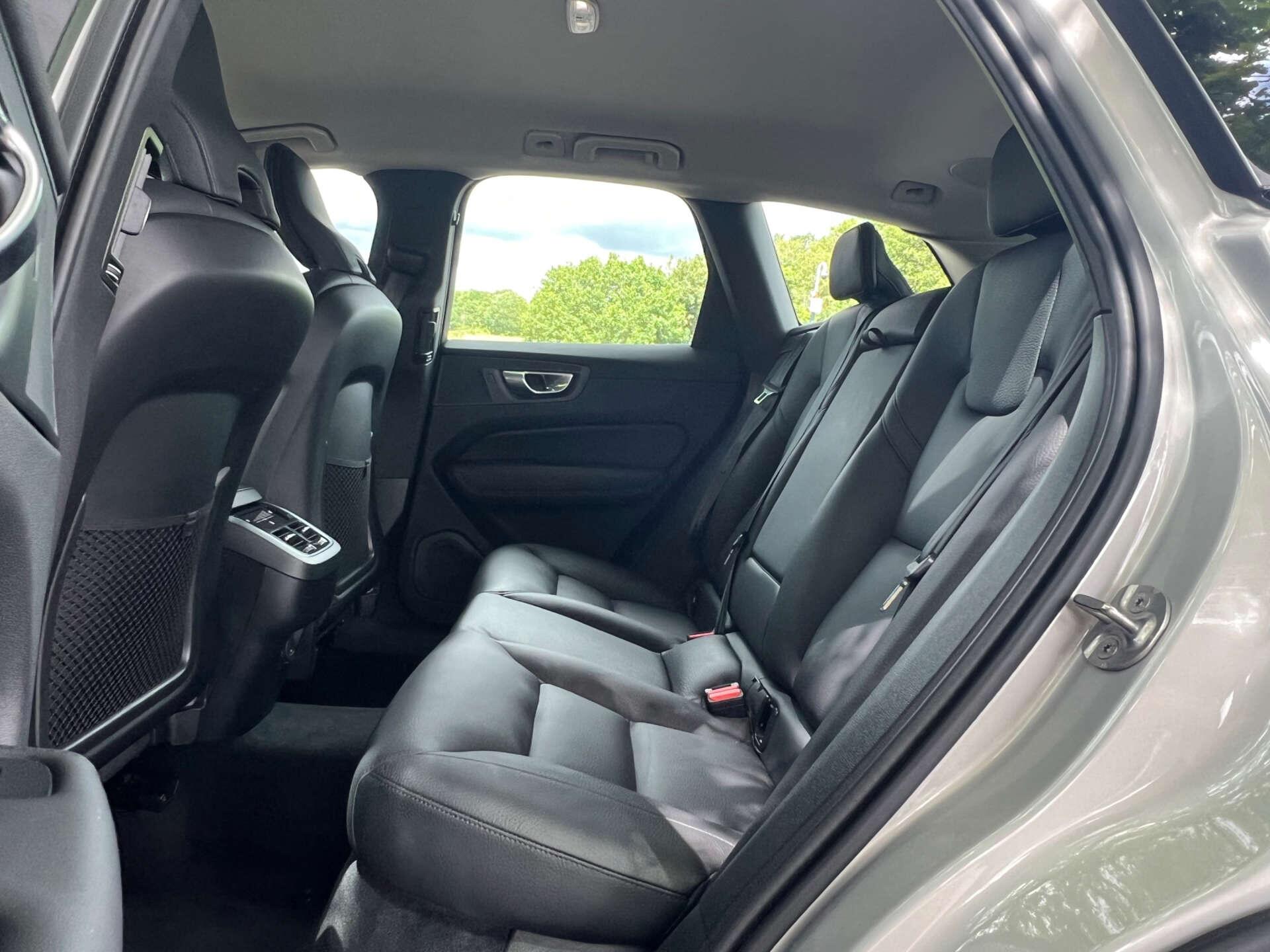 Volvo XC60 view 26