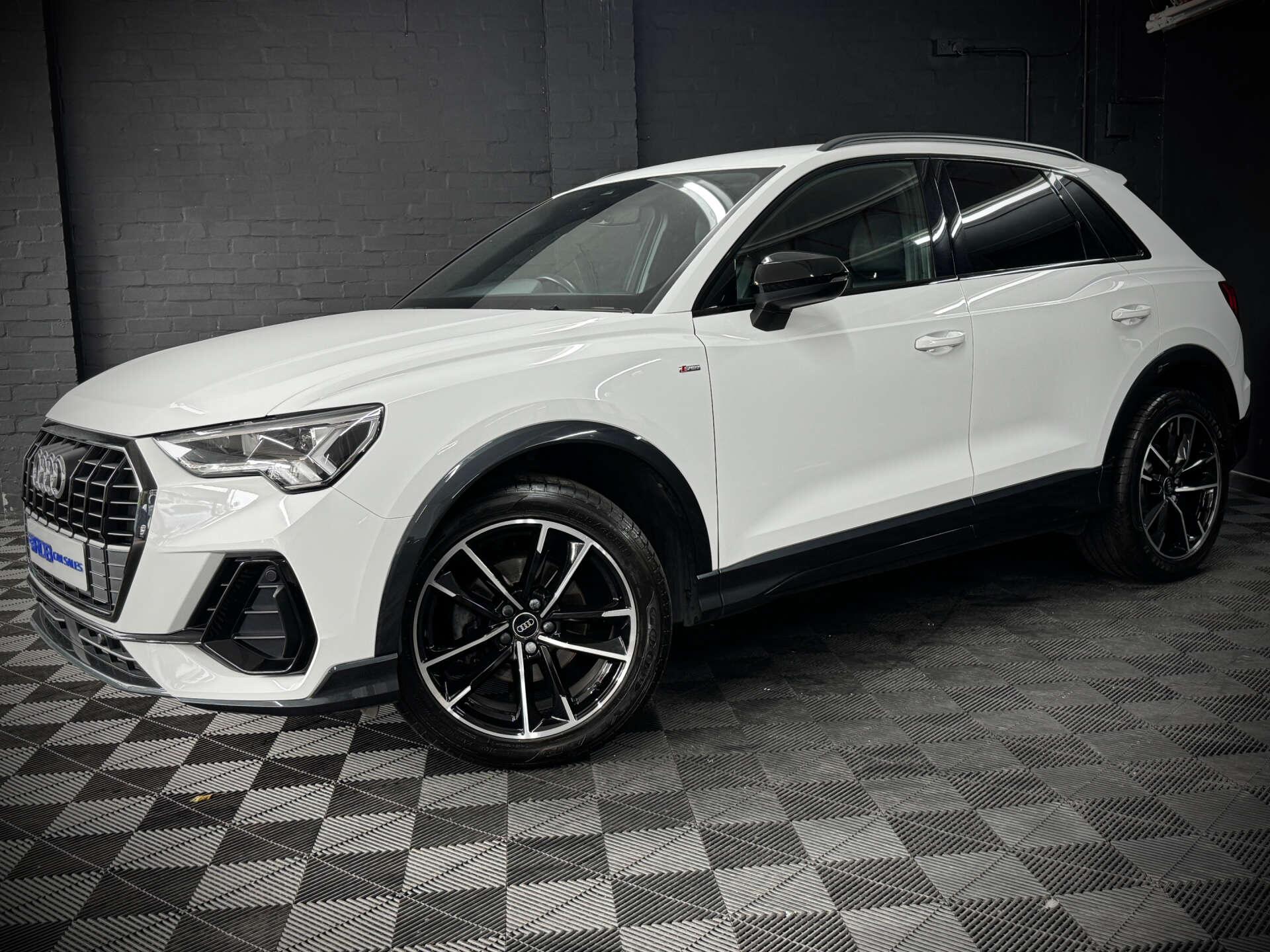 Audi Q3 view 5