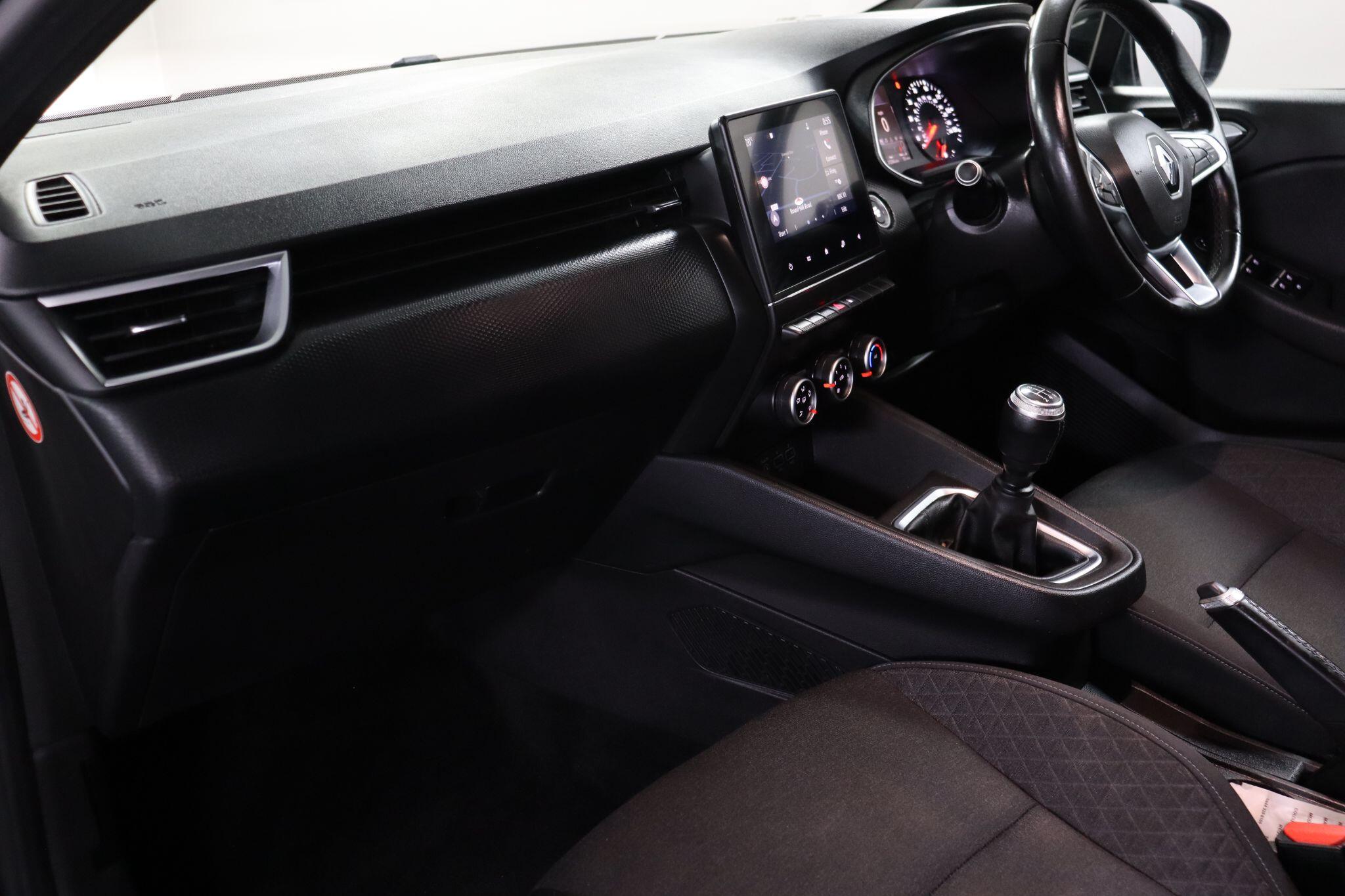 Renault Clio view 34