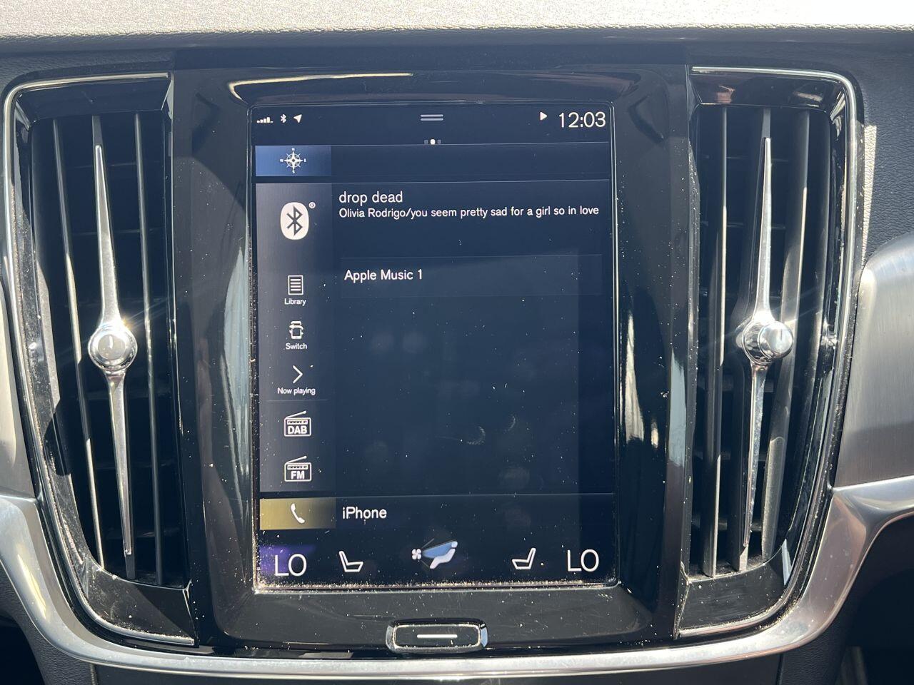 Volvo V90 view 40
