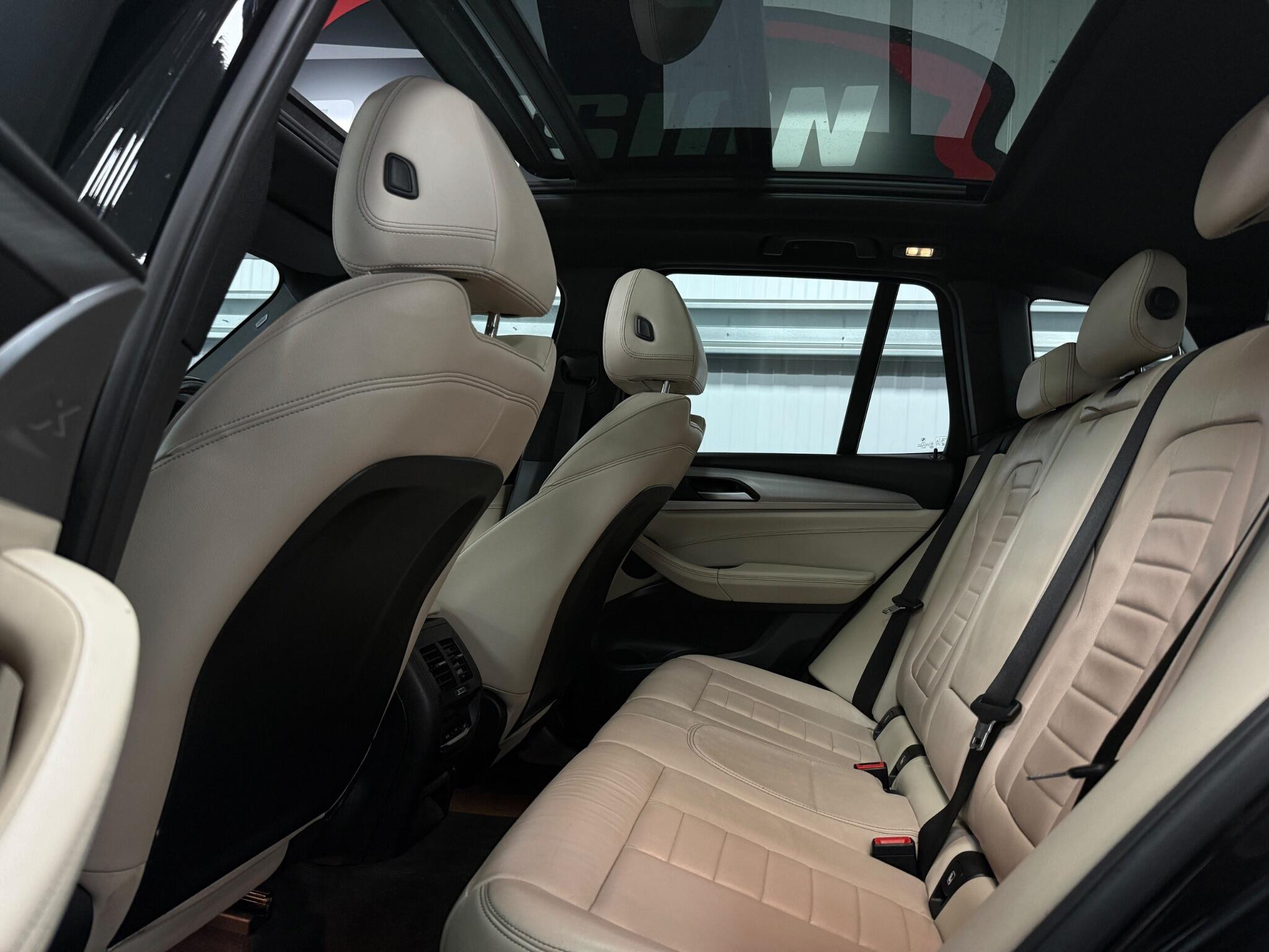BMW X3 view 19