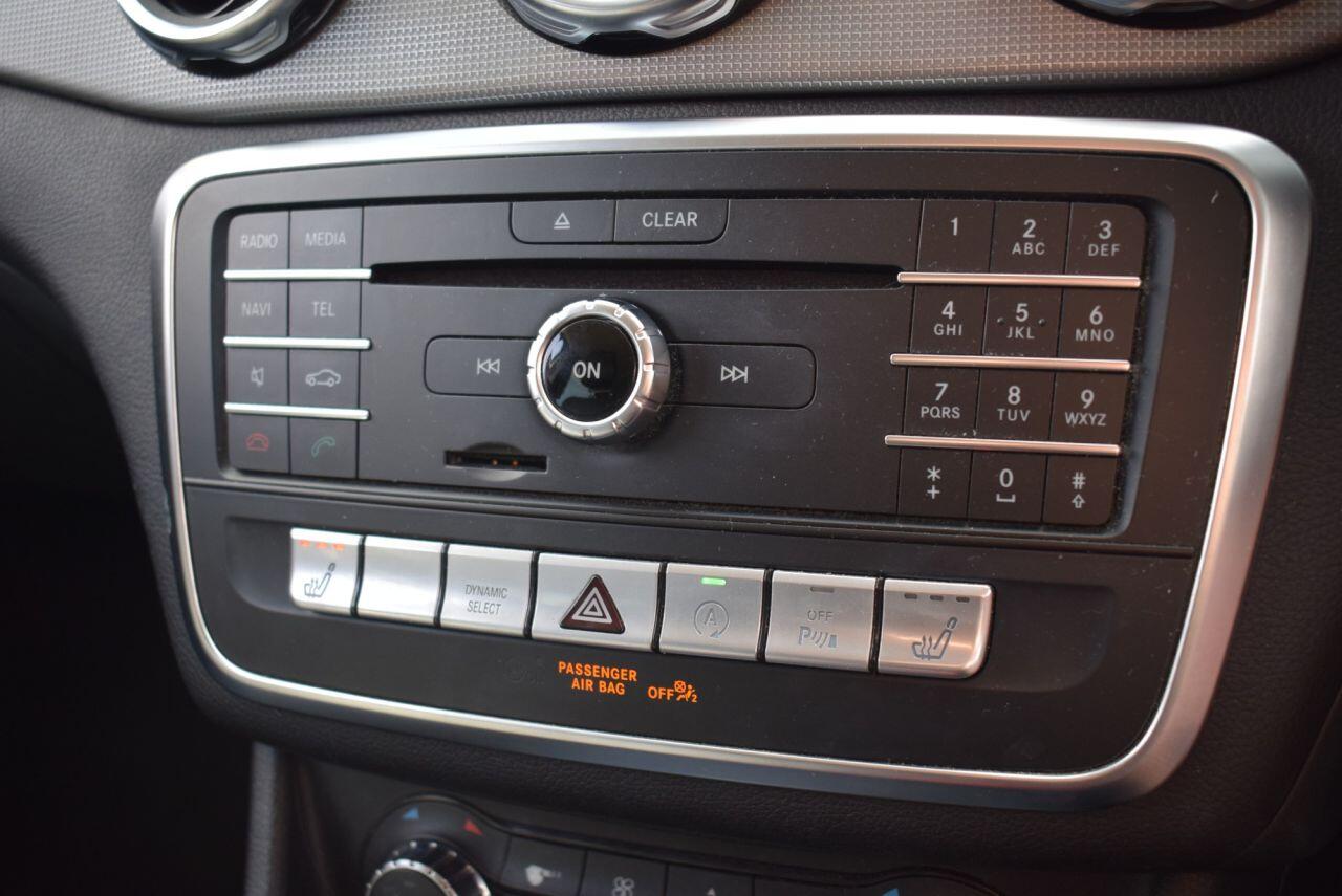 Mercedes-Benz GLA view 26