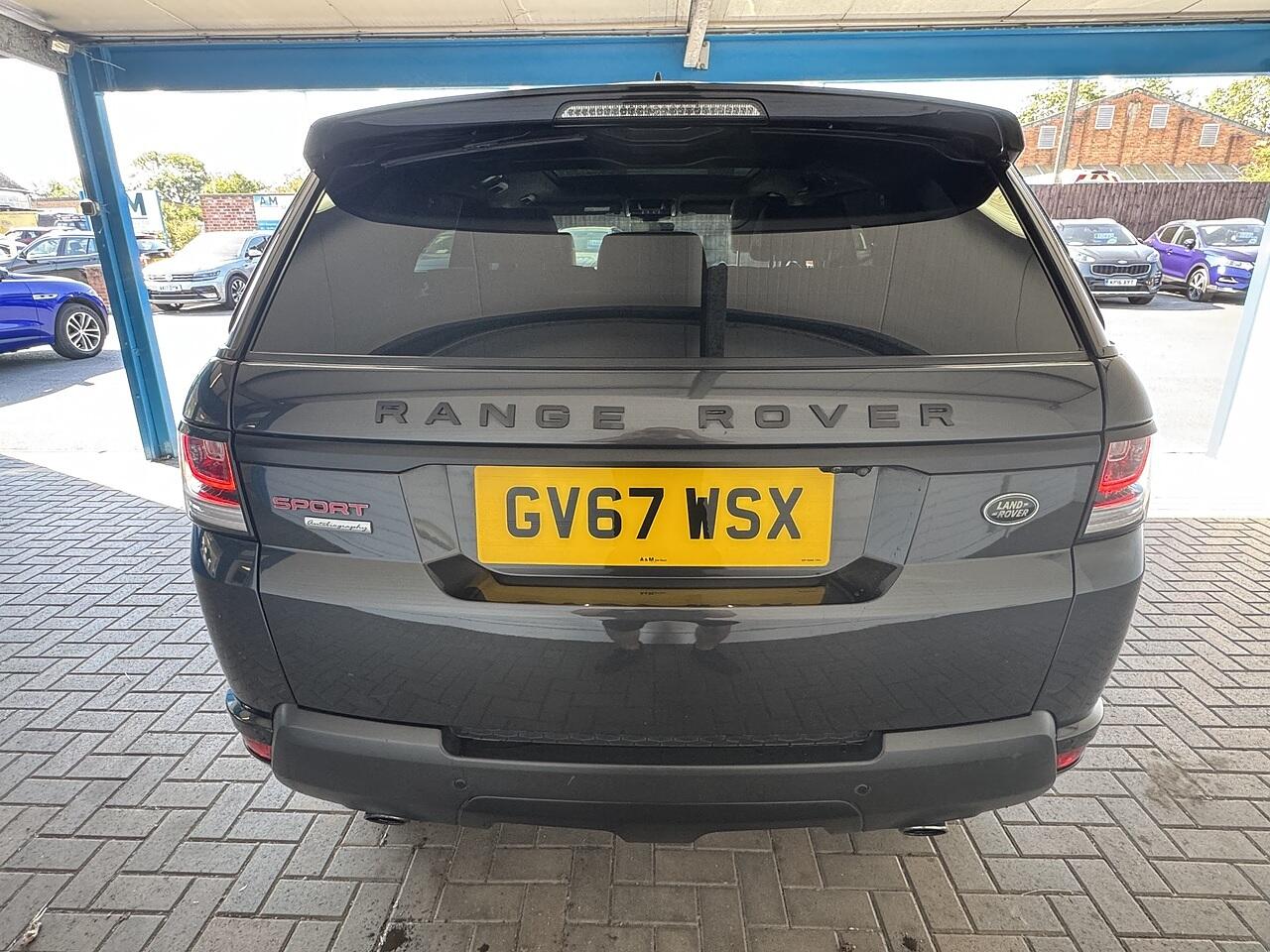 Land Rover Range Rover Sport view 4