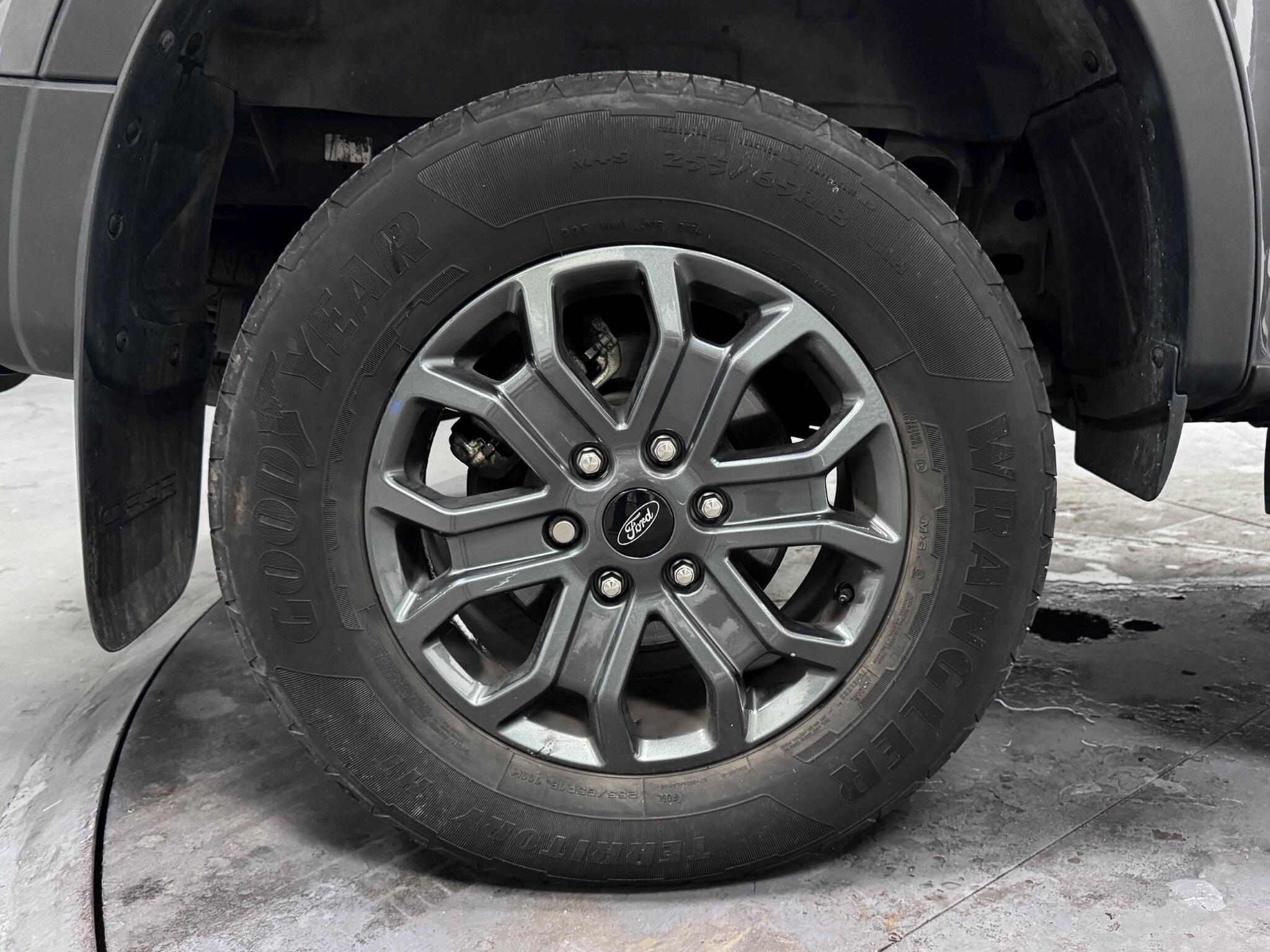 Ford Ranger view 49