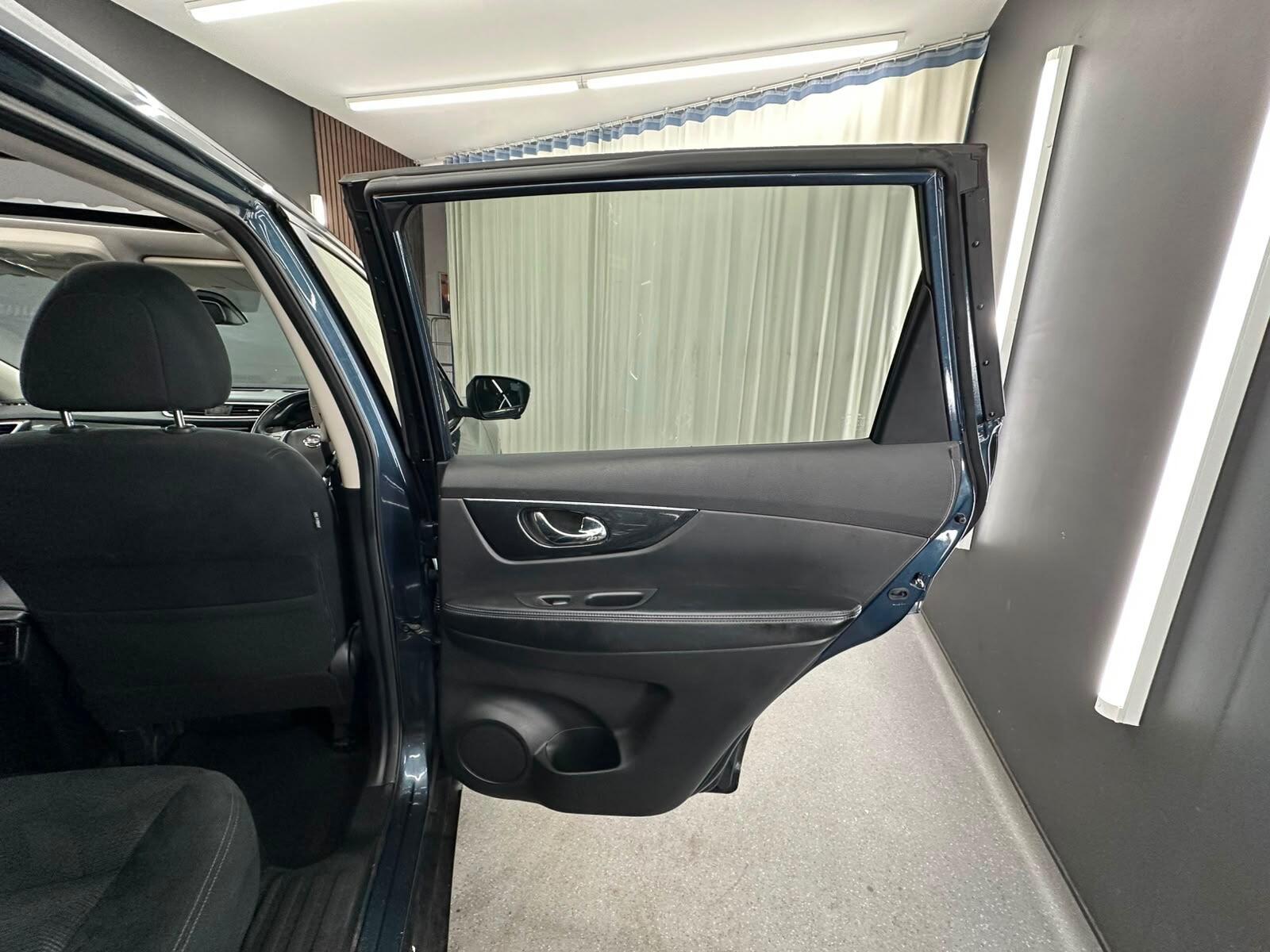 Nissan X-Trail view 17