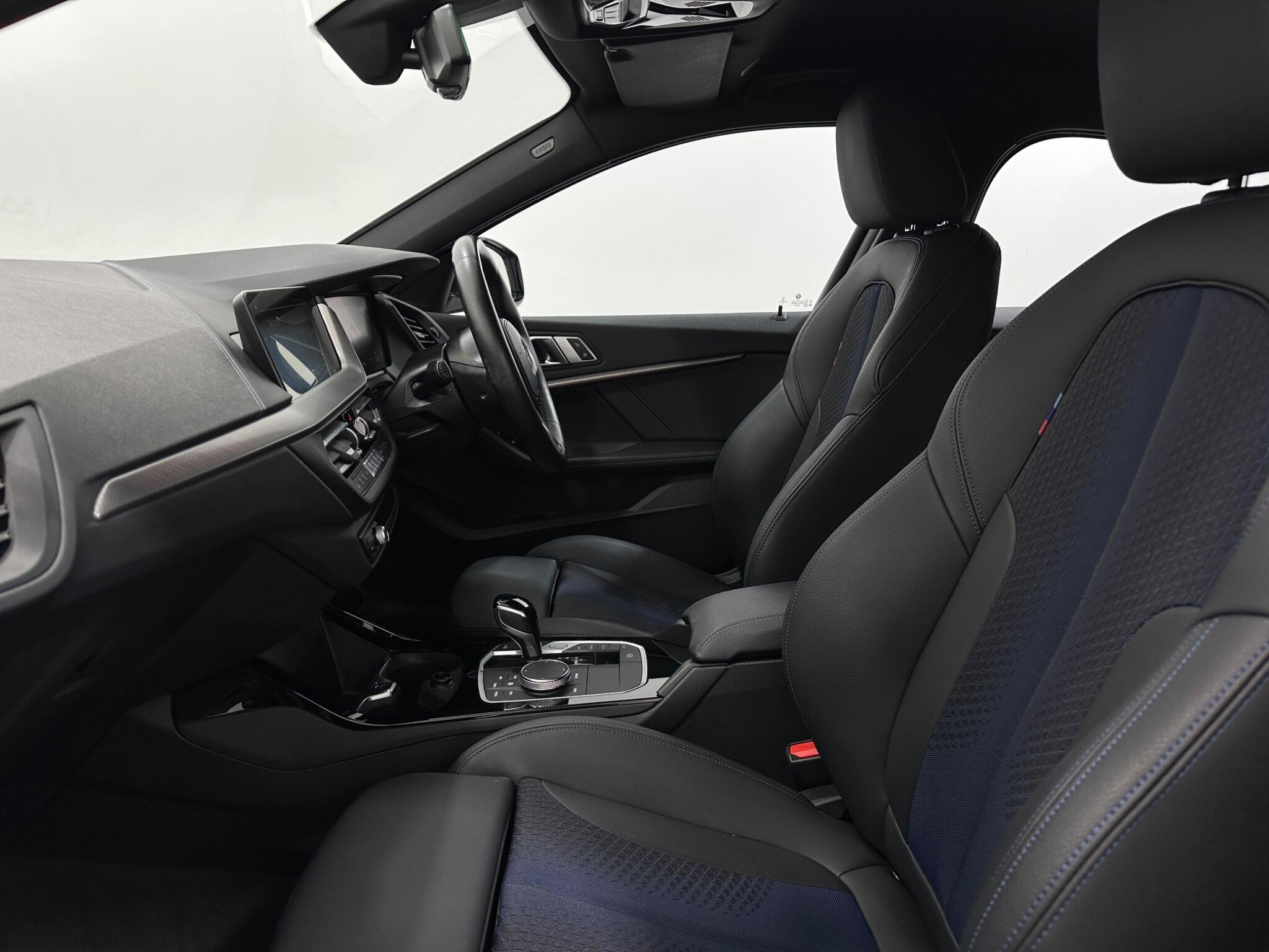 BMW 1 Series view 37