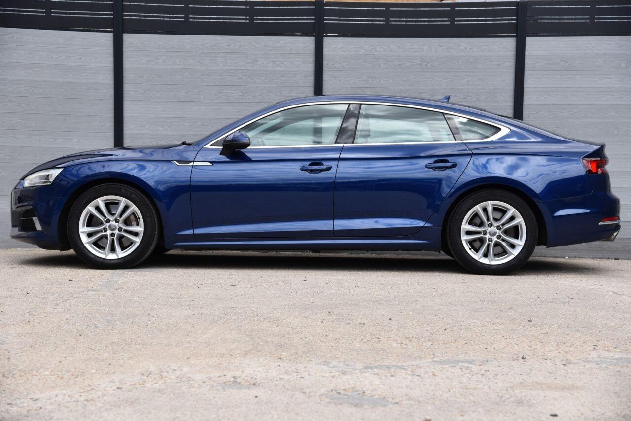 Audi A5 view 6