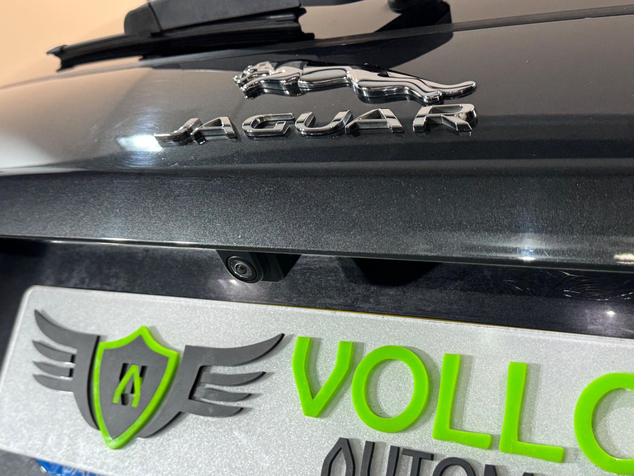 Jaguar F-Pace view 95