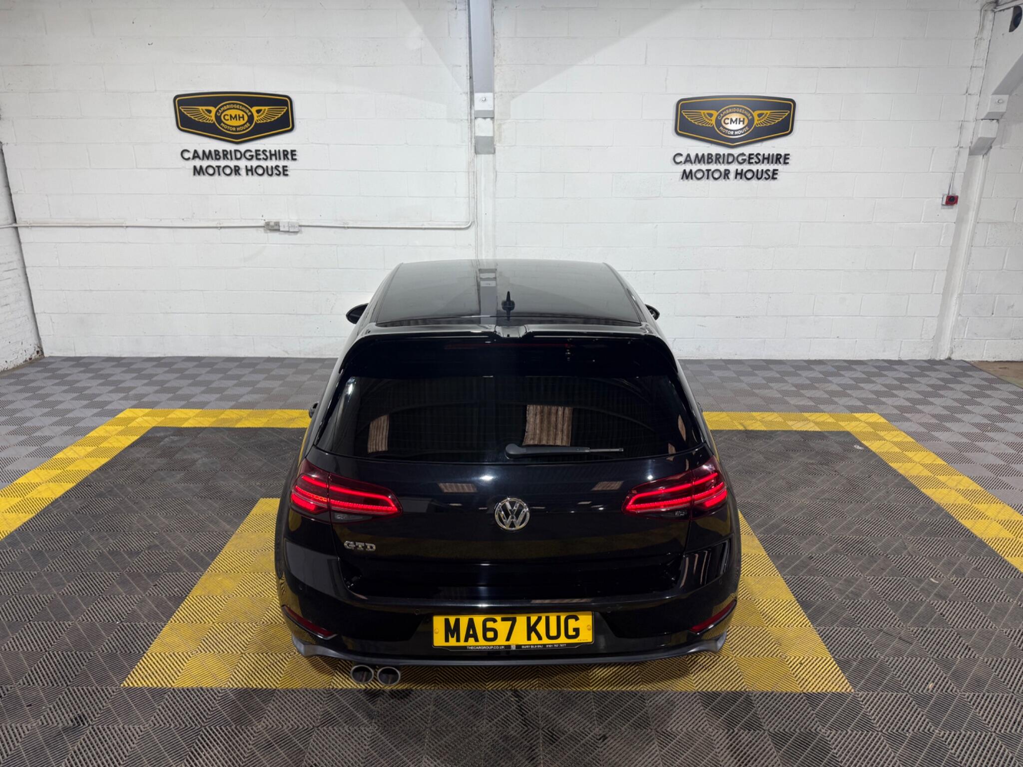 Volkswagen Golf view 11