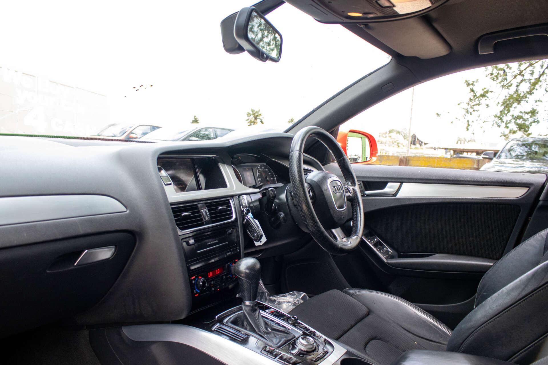 Audi A4 view 12