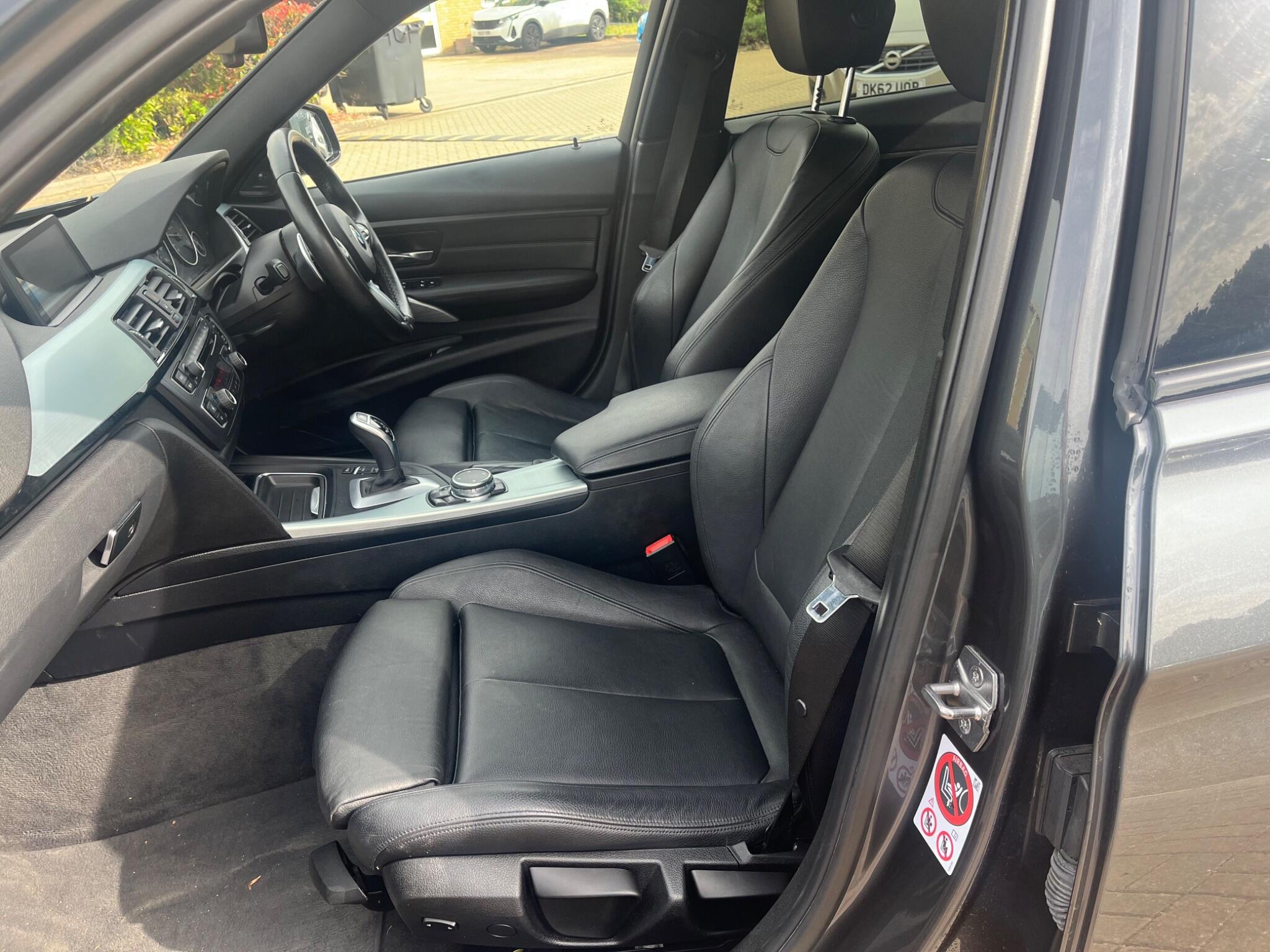 BMW 3 Series view 42