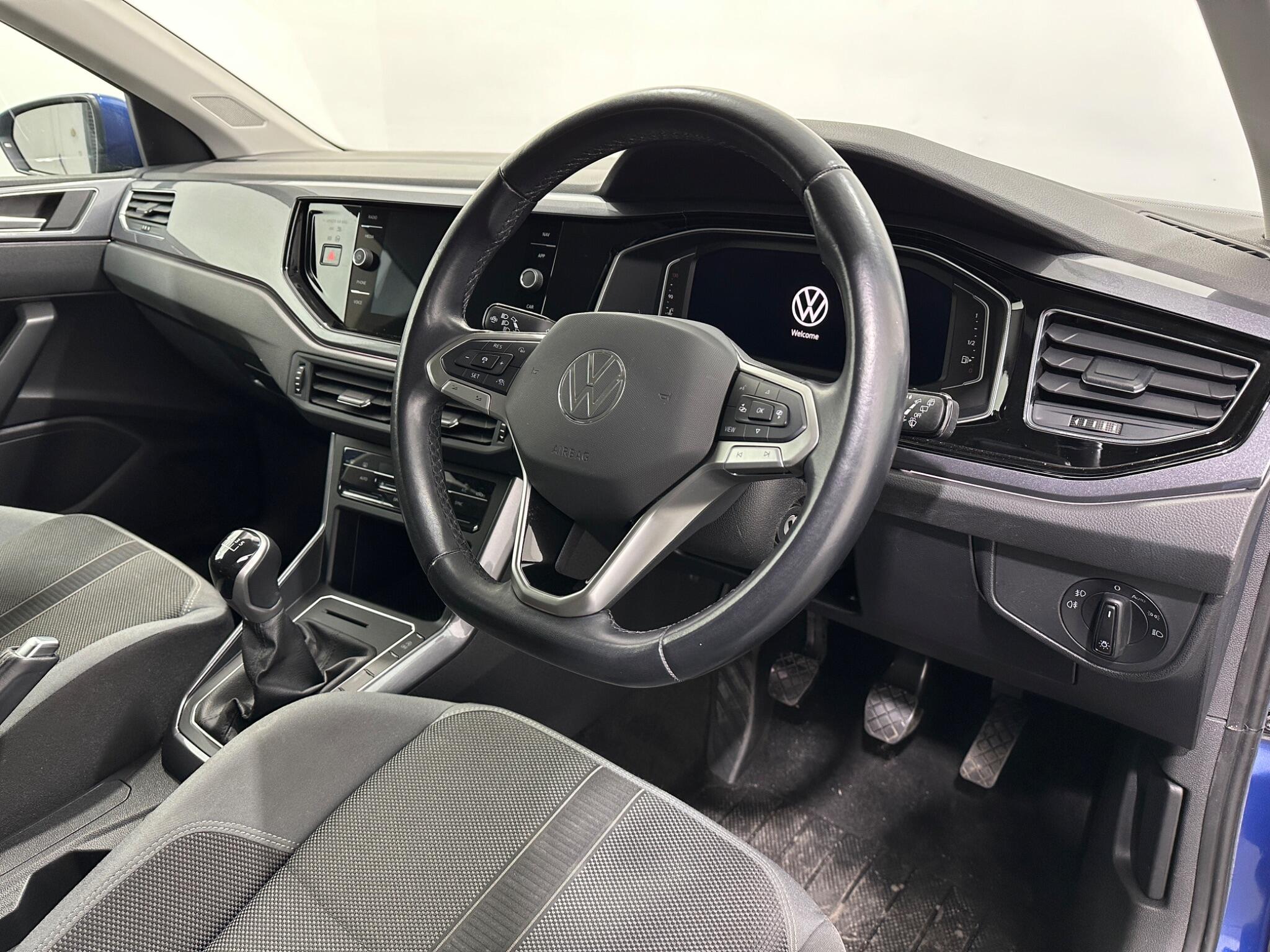 Volkswagen Polo view 11
