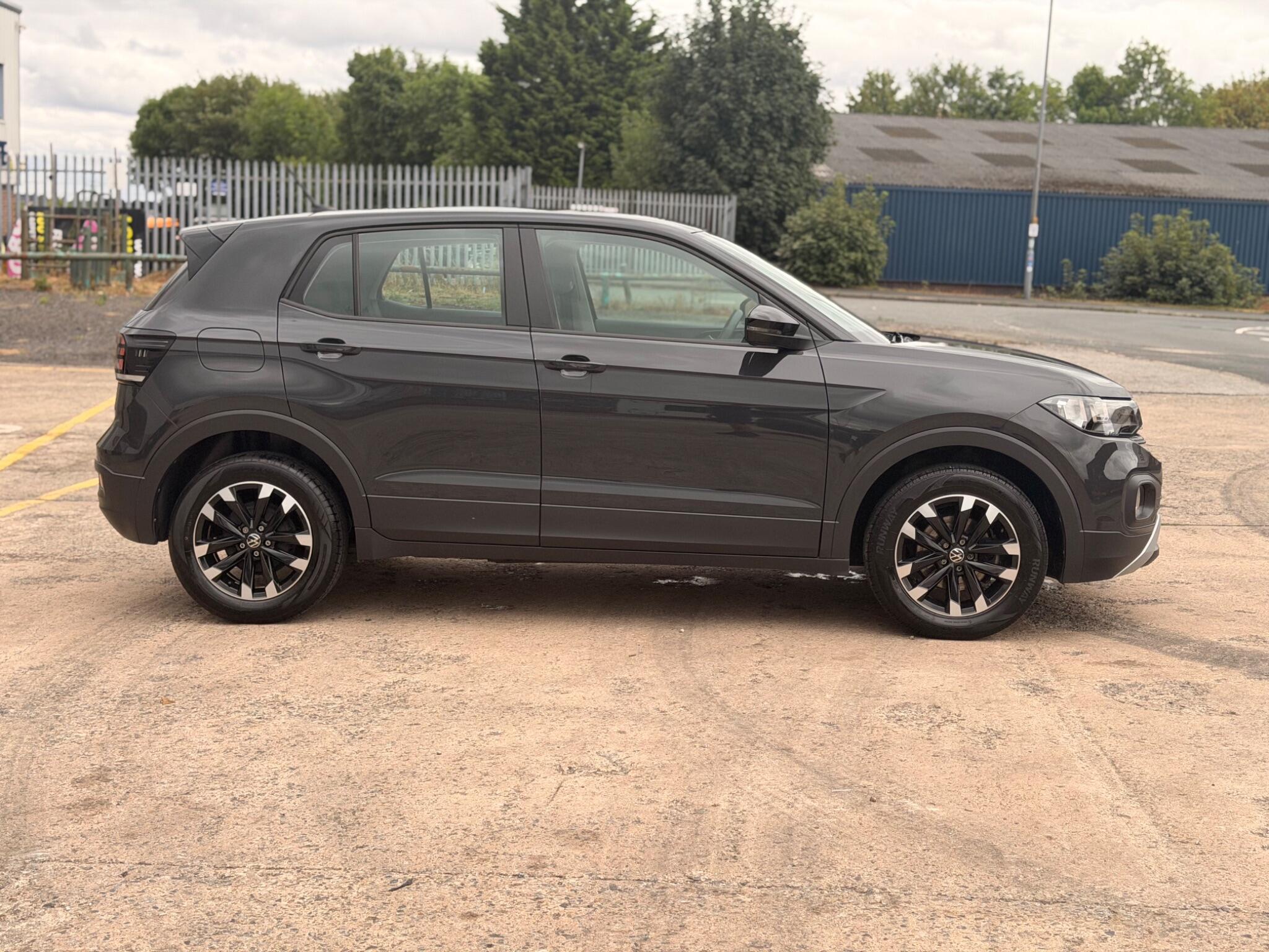 Volkswagen T-Cross view 19