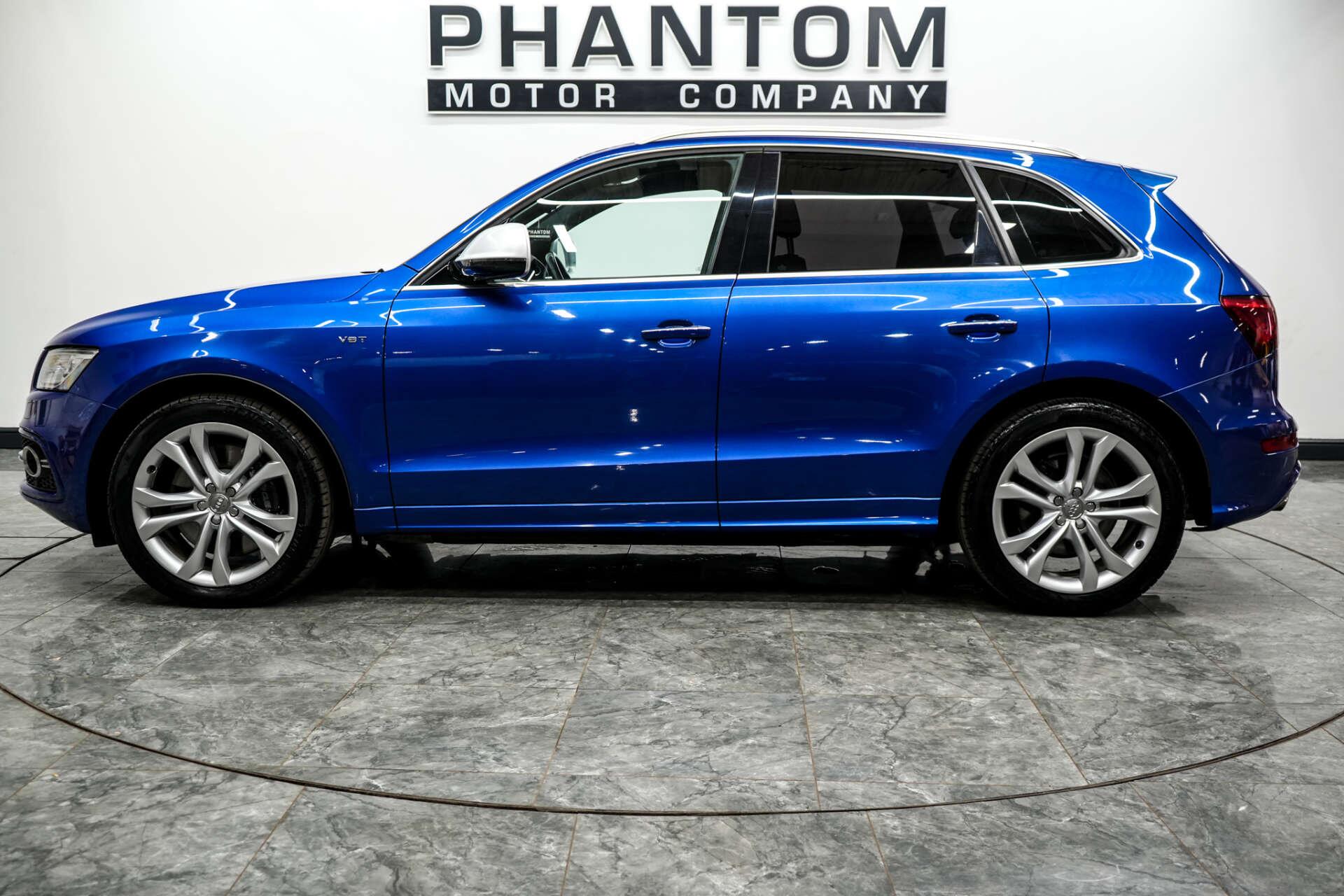 Audi SQ5 view 3