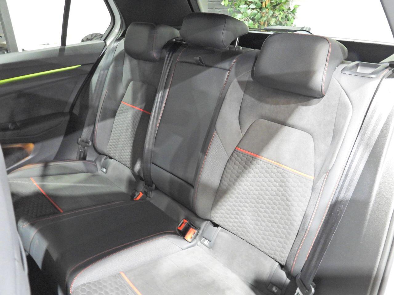 Volkswagen Golf view 23