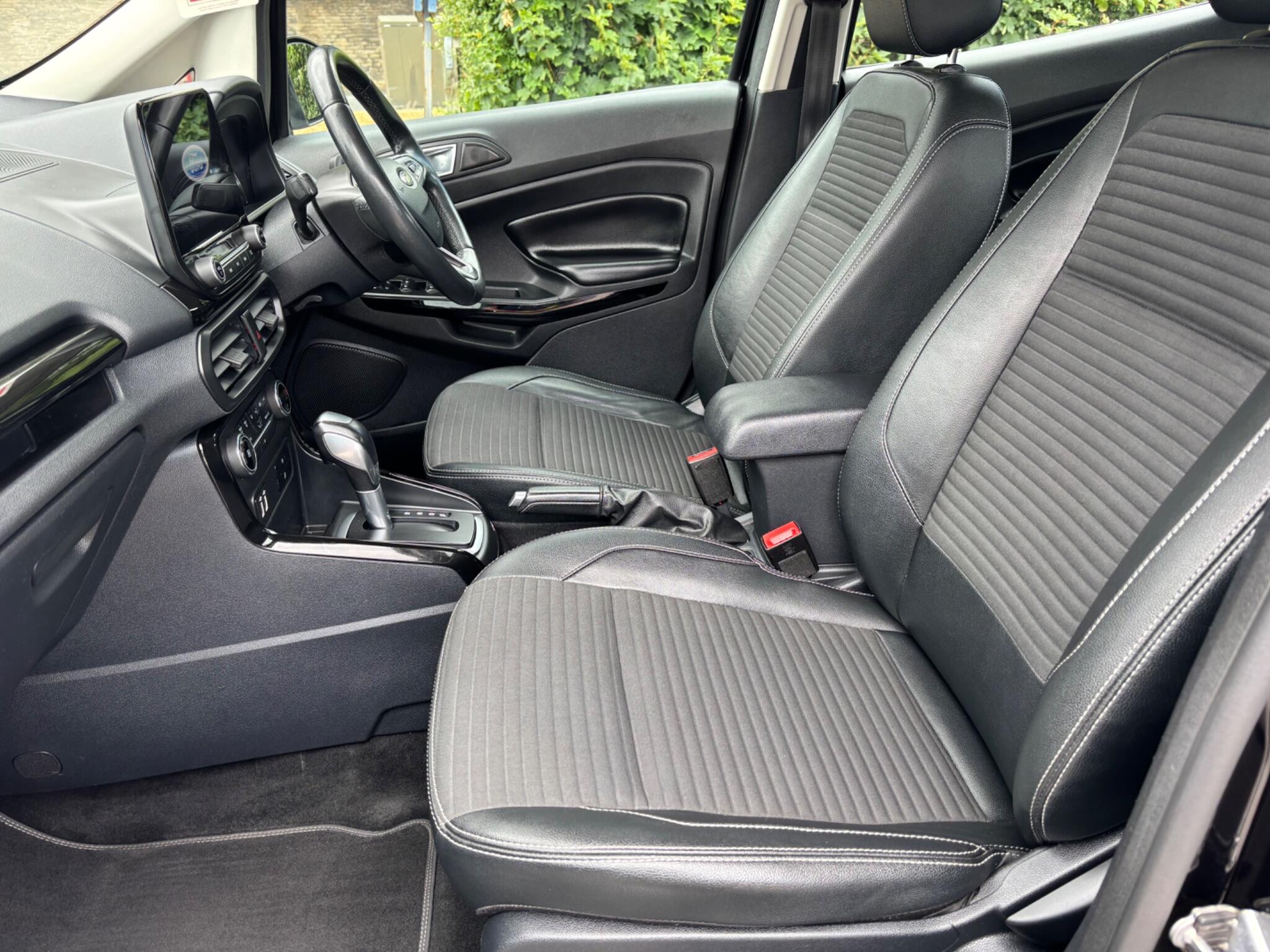 Ford Ecosport view 35