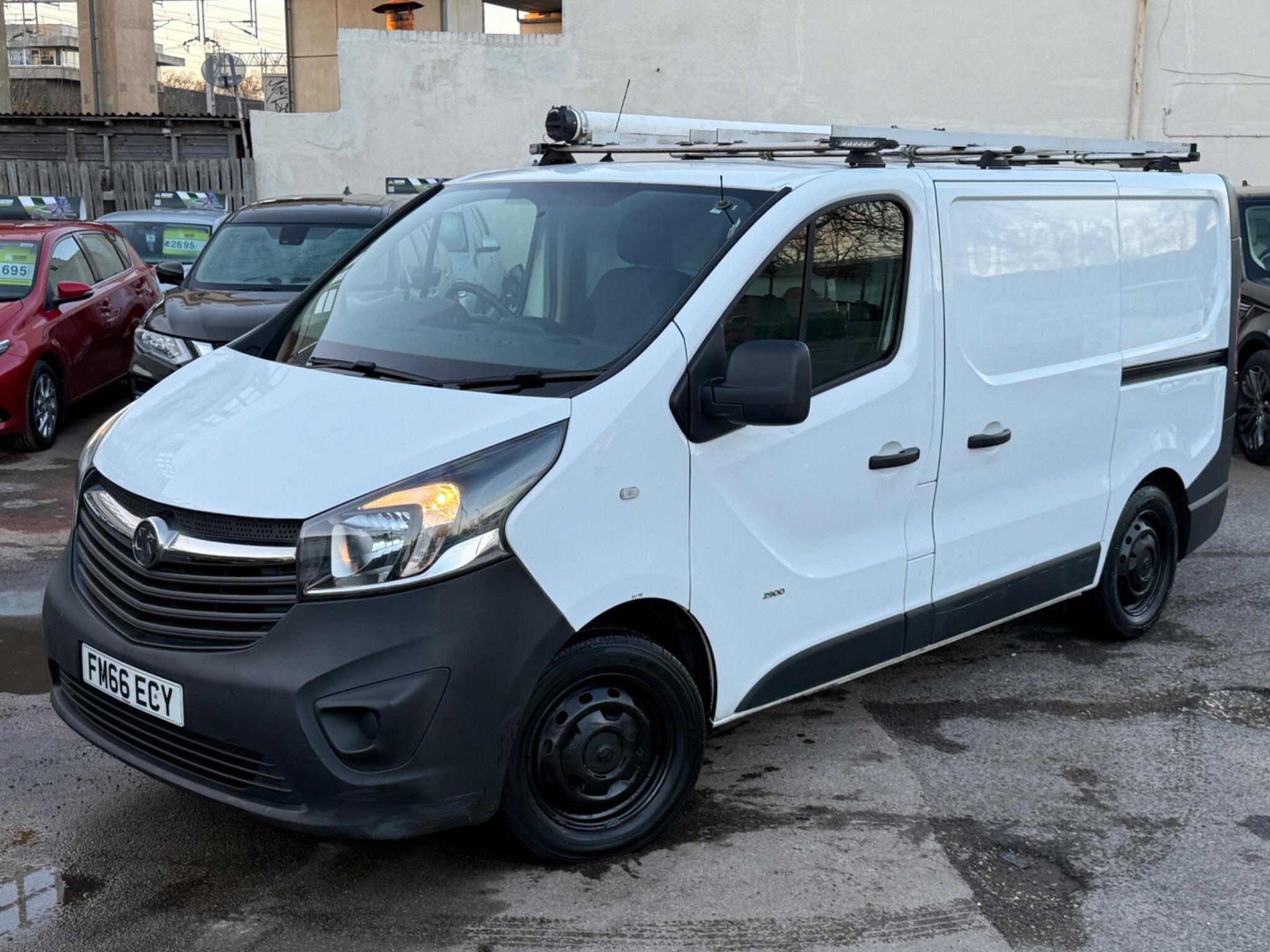Vauxhall Vivaro - Image 10