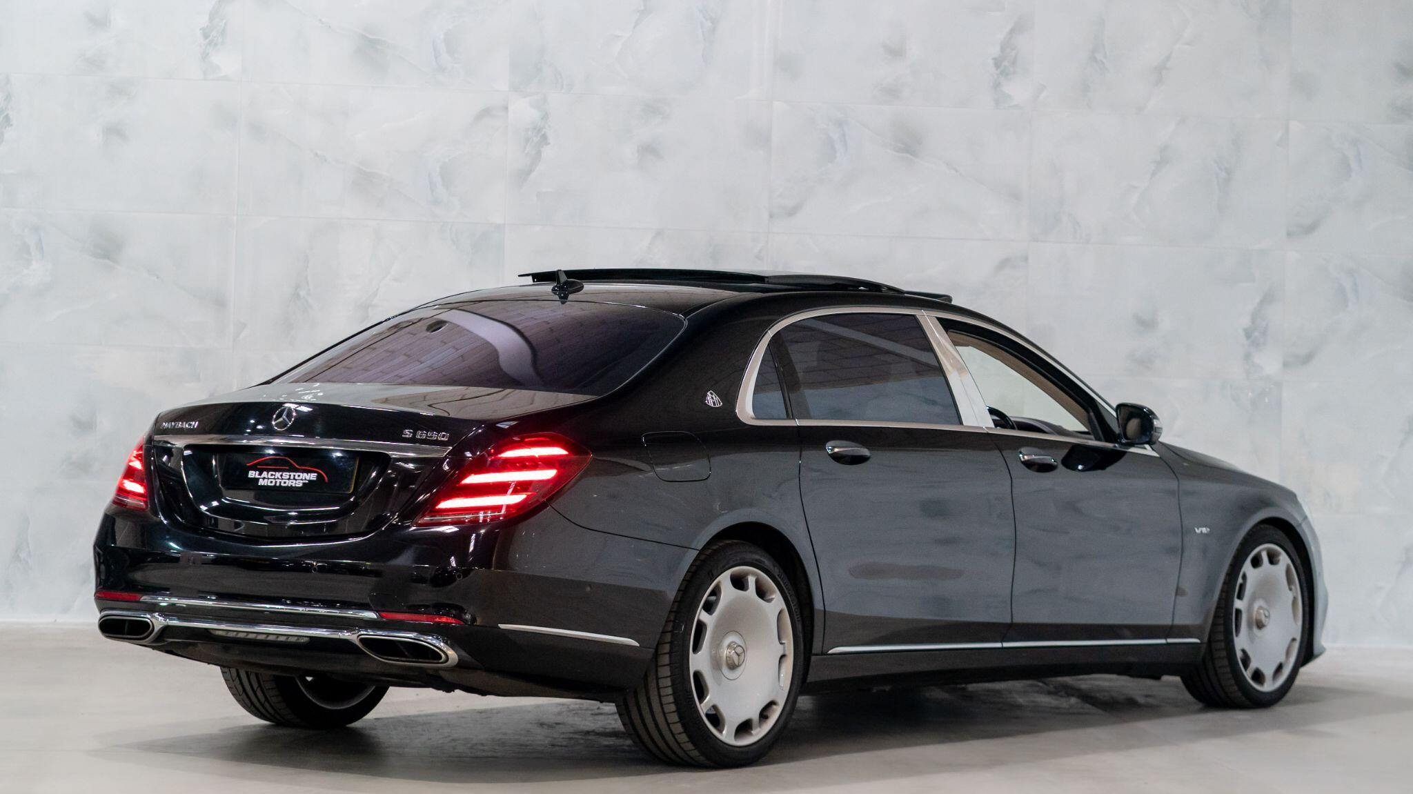 Mercedes-Benz S-Class view 8