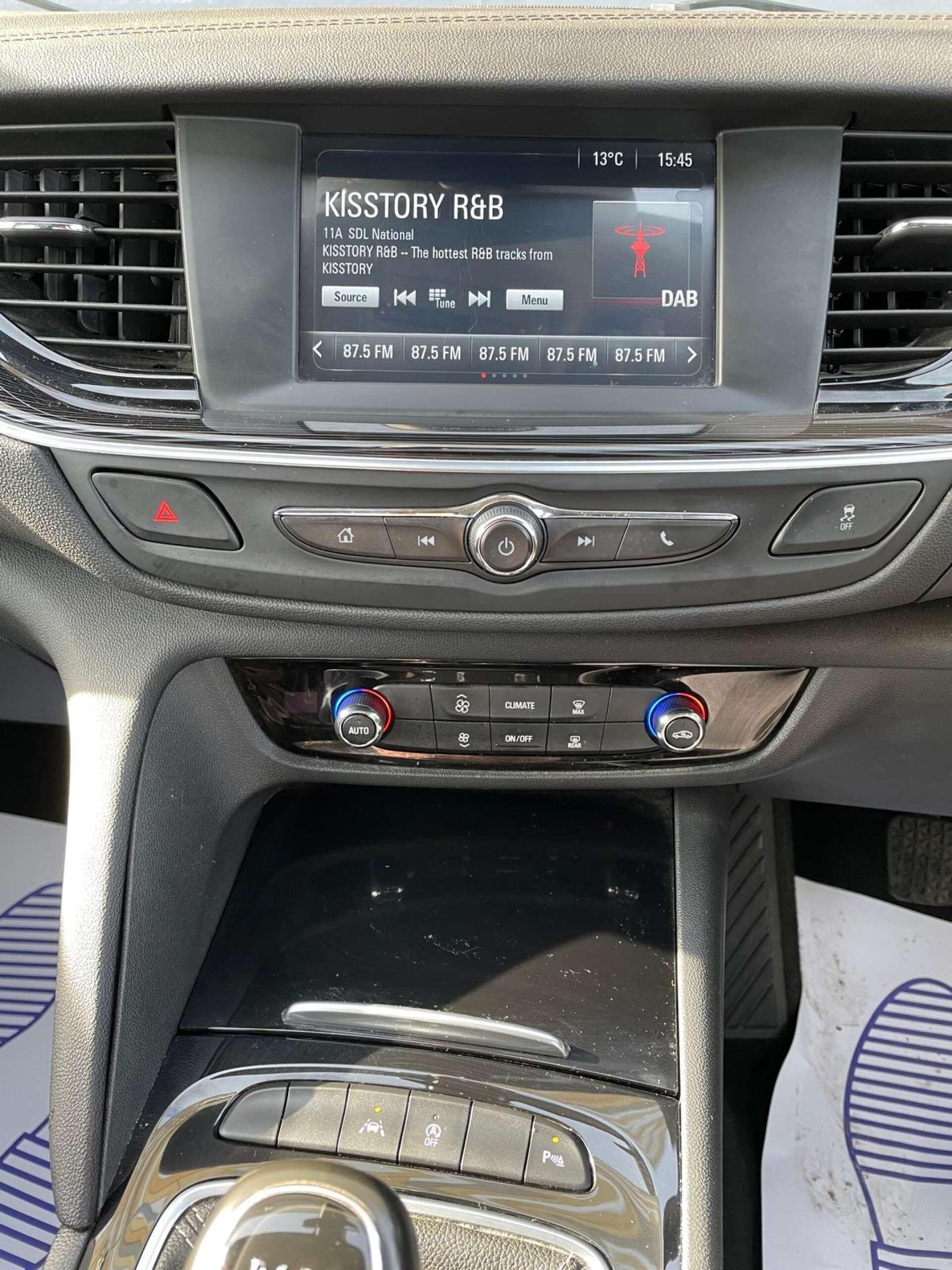 Vauxhall Insignia view 22