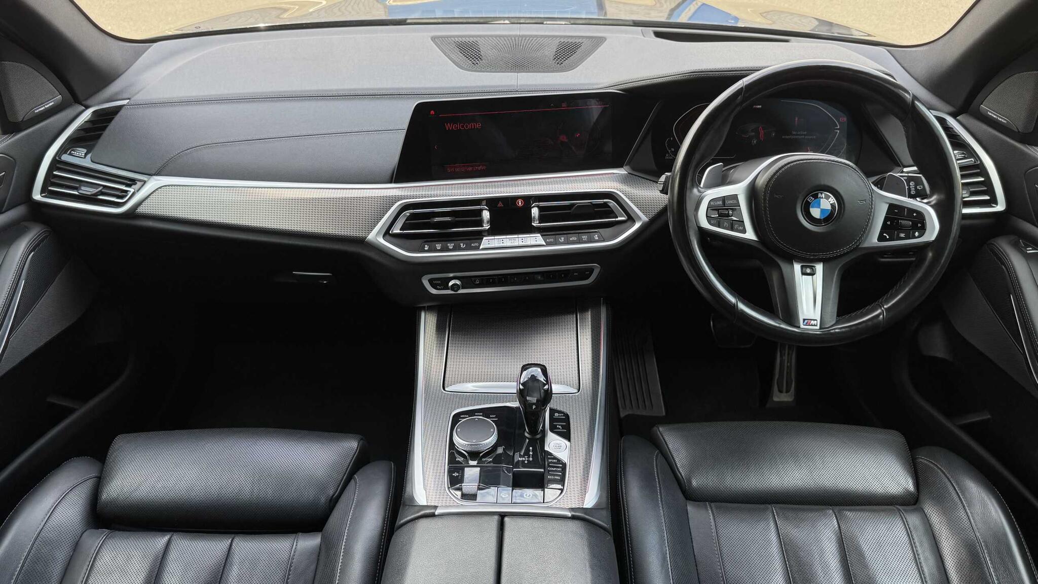 BMW X5 view 5