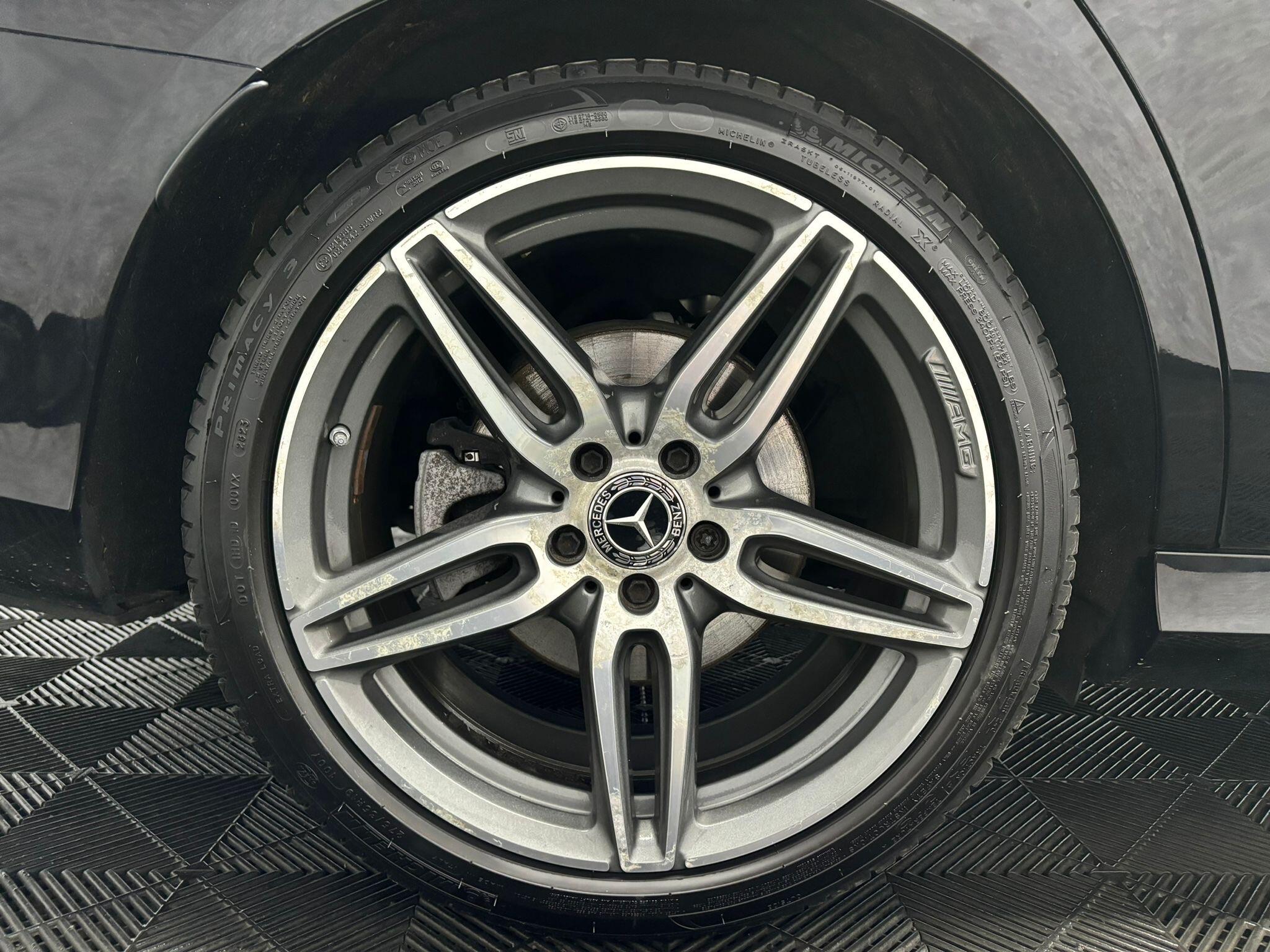 Mercedes-Benz E-Class view 21