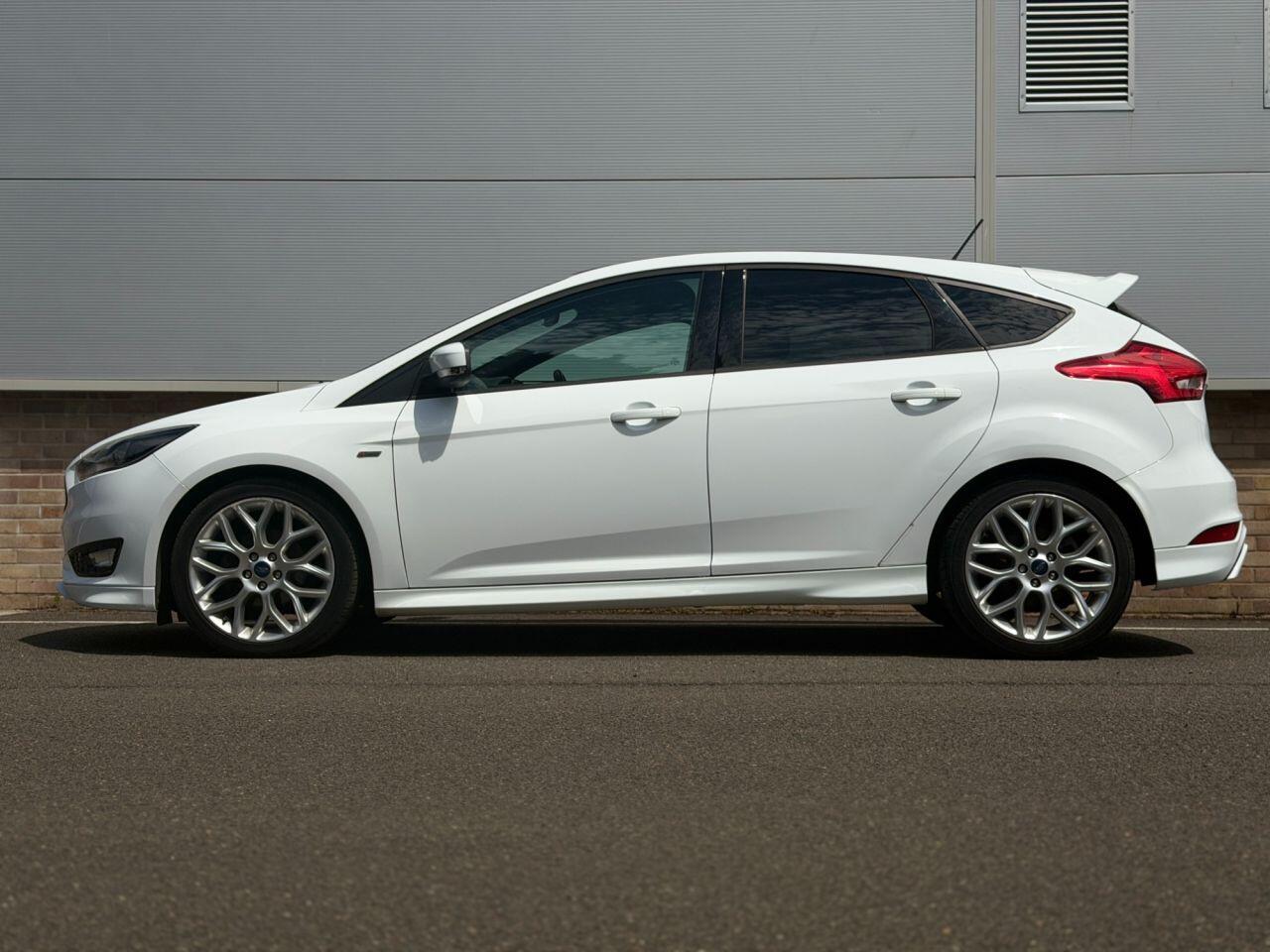 Ford Focus view 54
