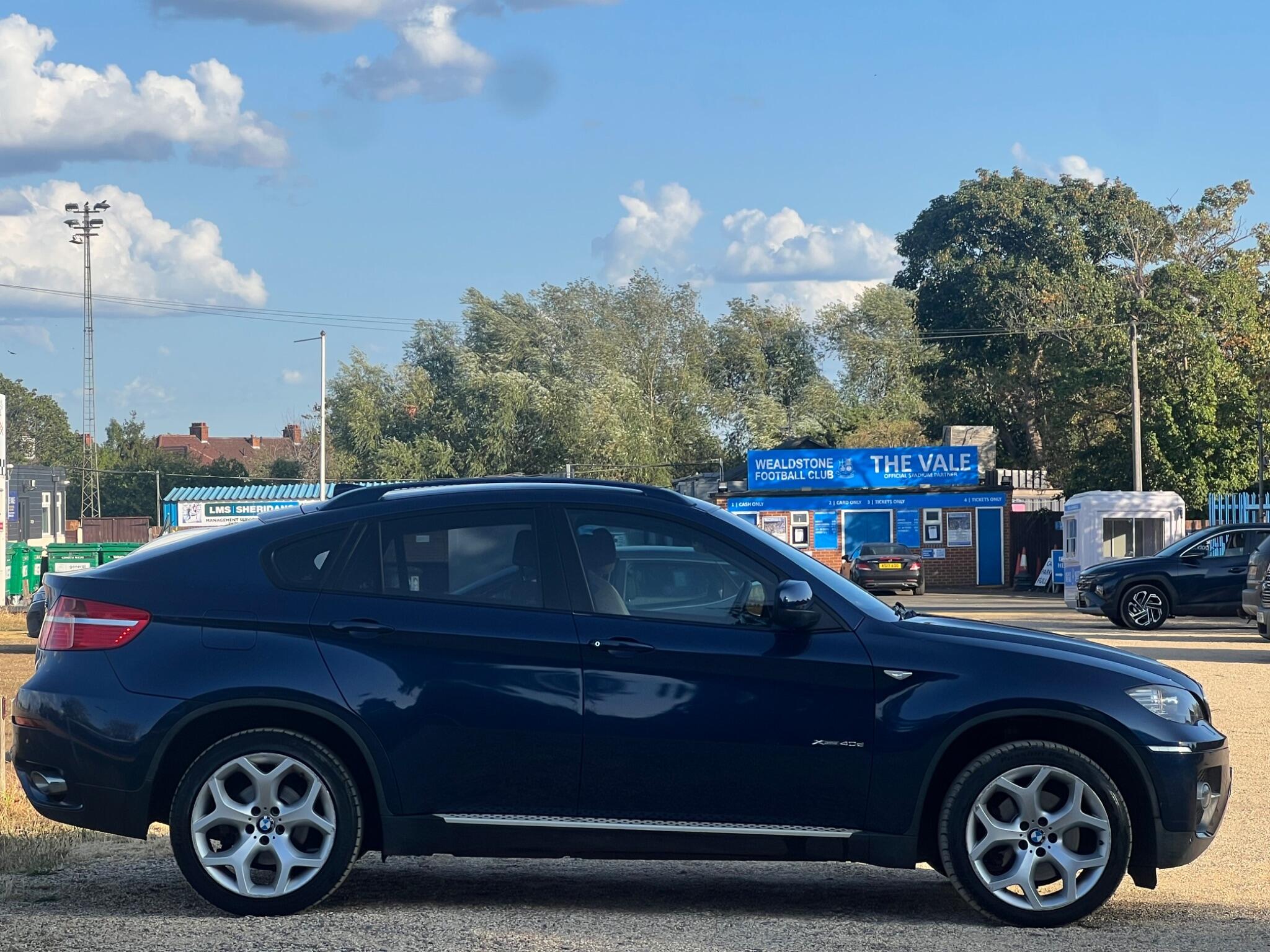 BMW X6 view 7