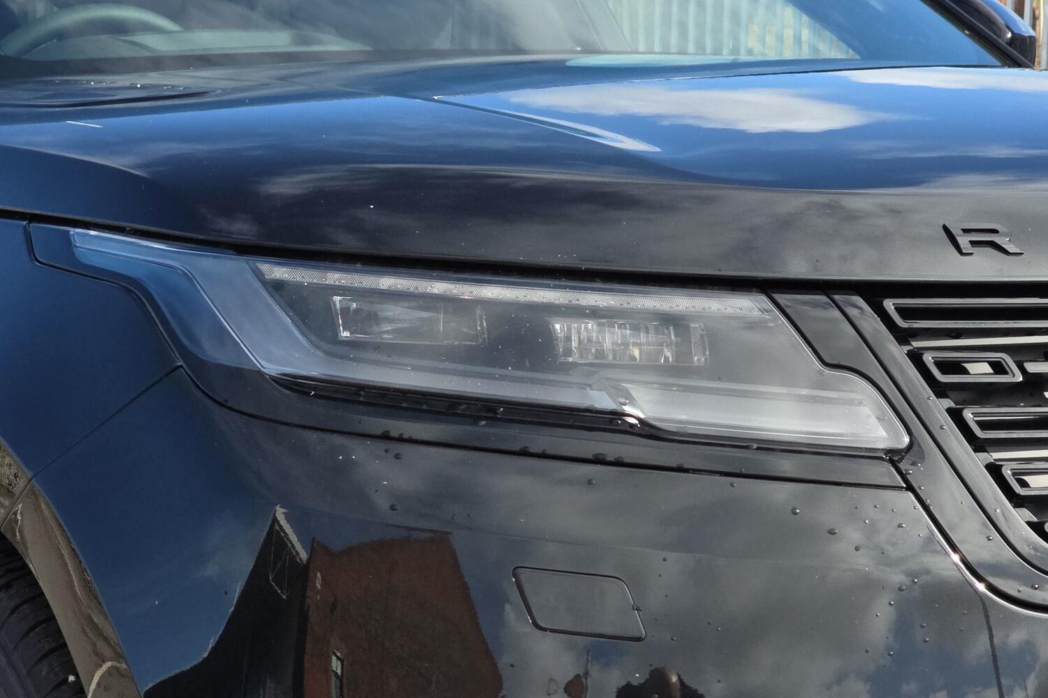 Land Rover Range Rover Velar view 17