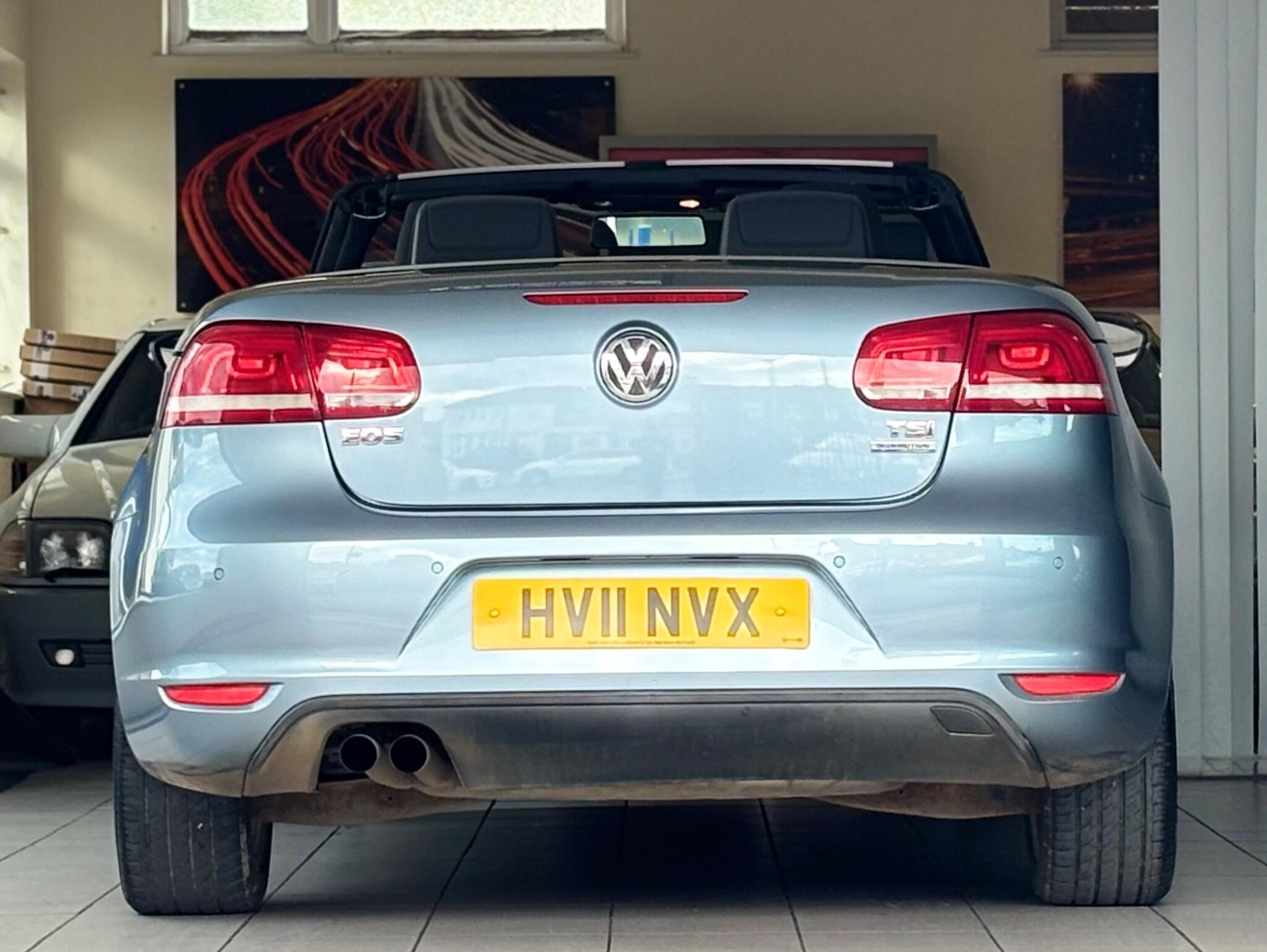 Volkswagen Eos view 11