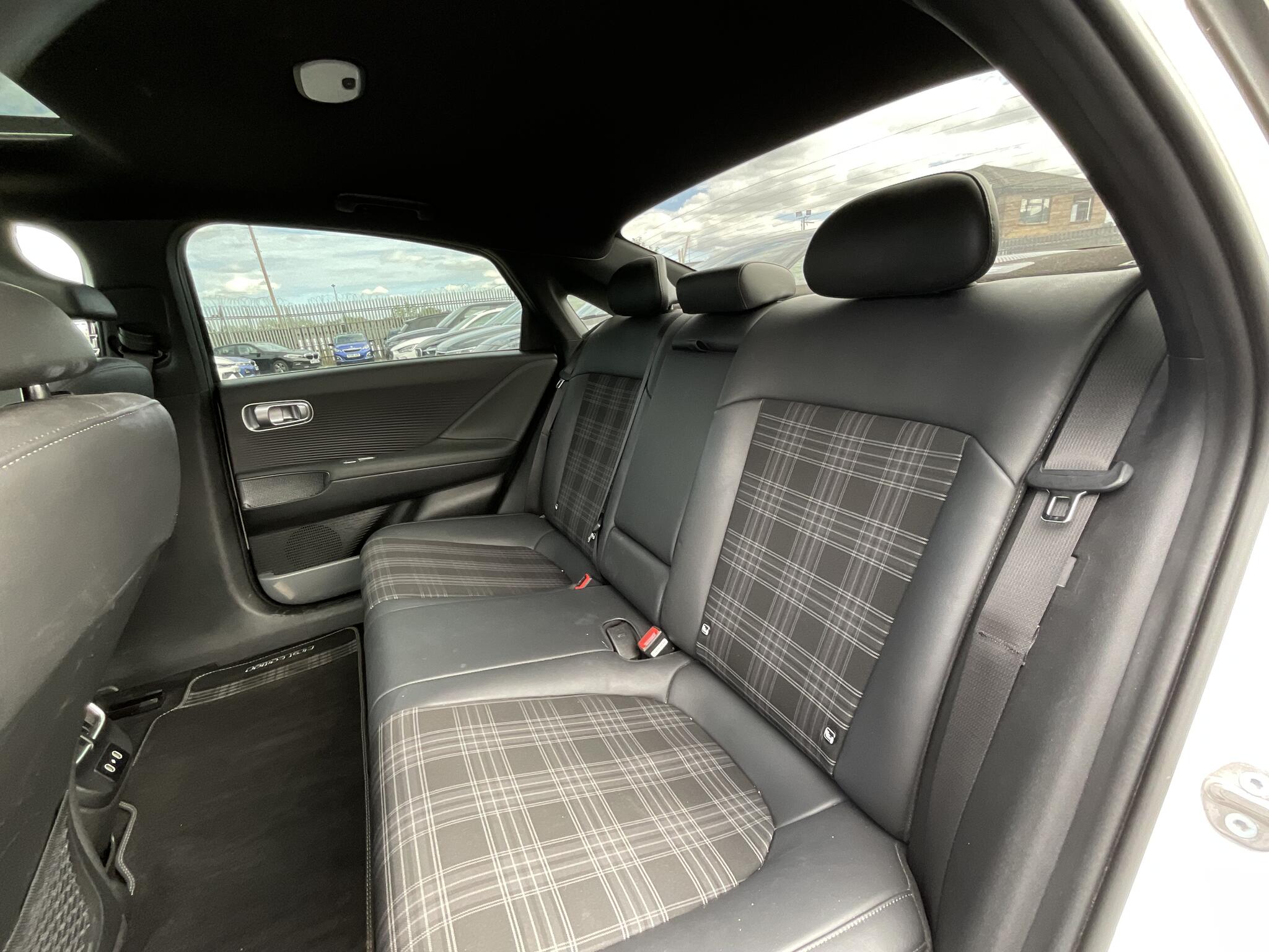 Hyundai Ioniq 6 view 14