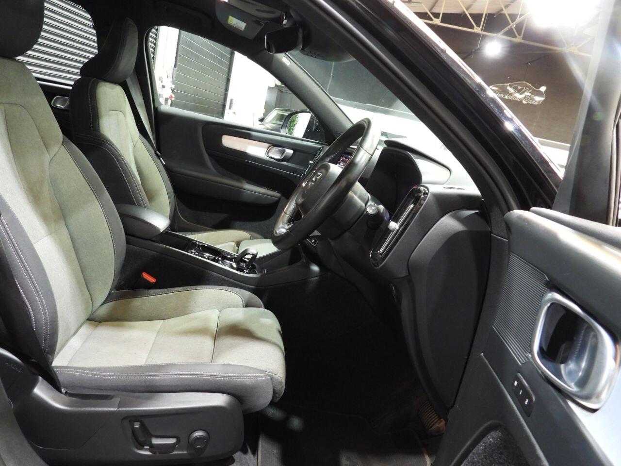 Volvo XC40 view 28
