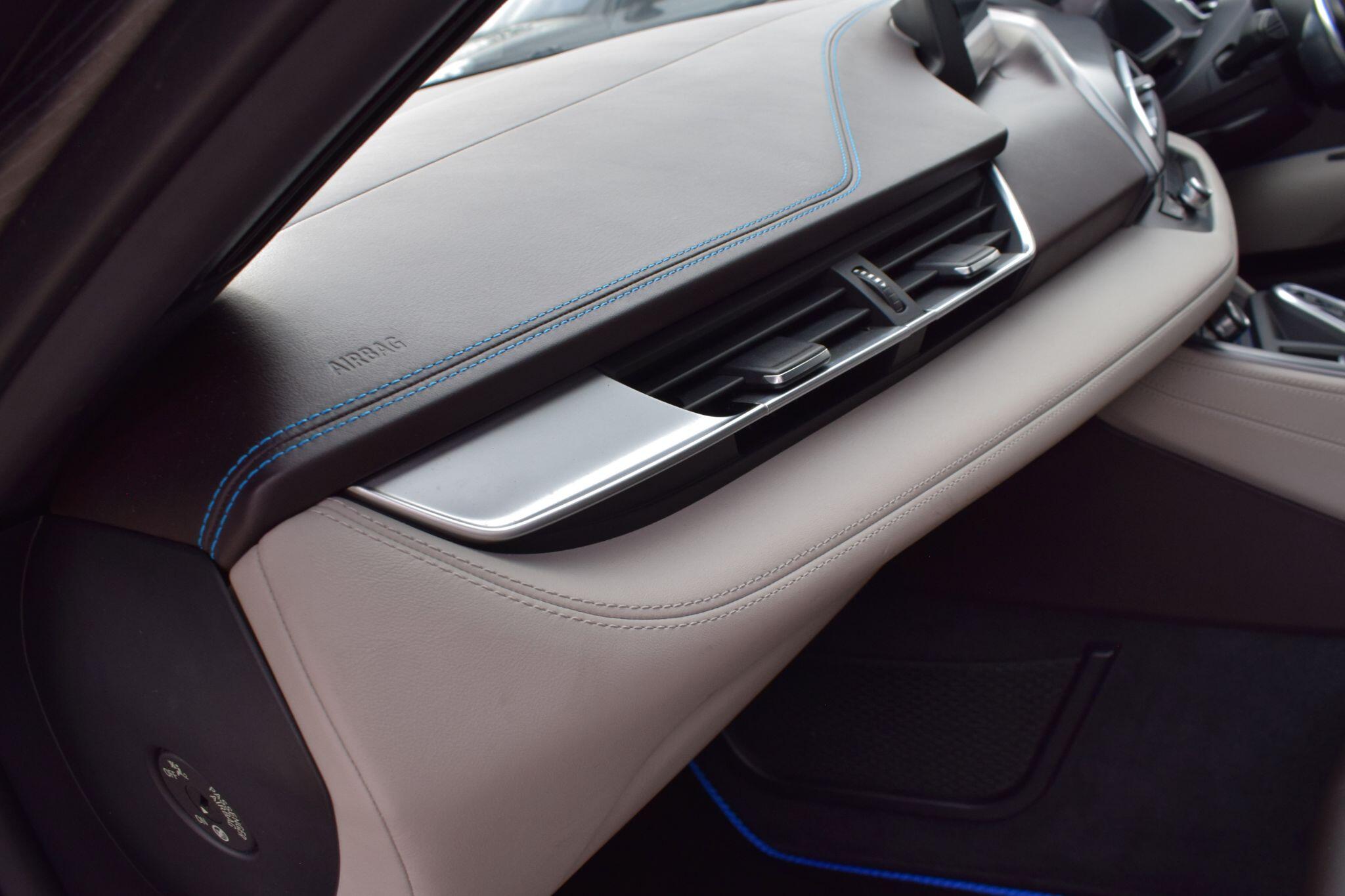 BMW I8 view 16