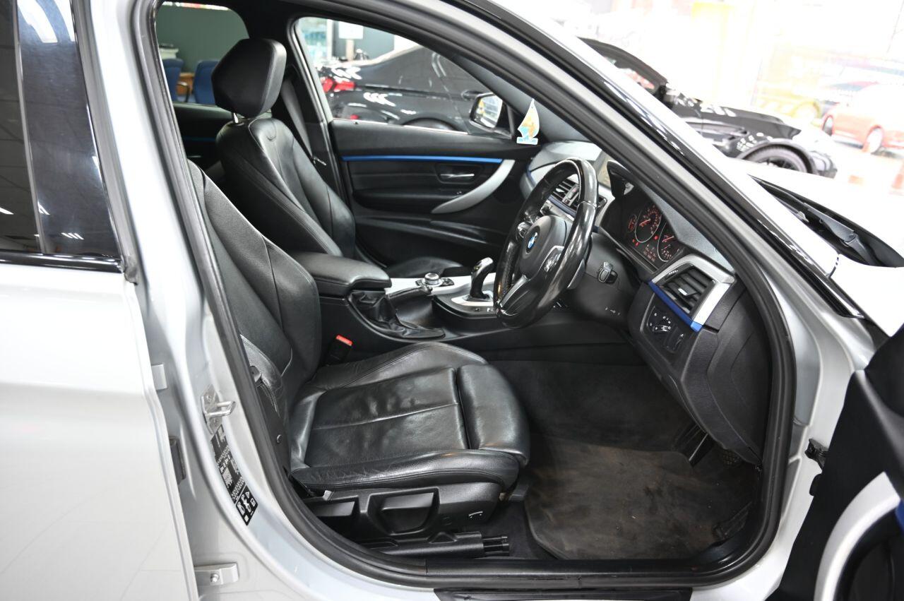 BMW 3 Series view 17