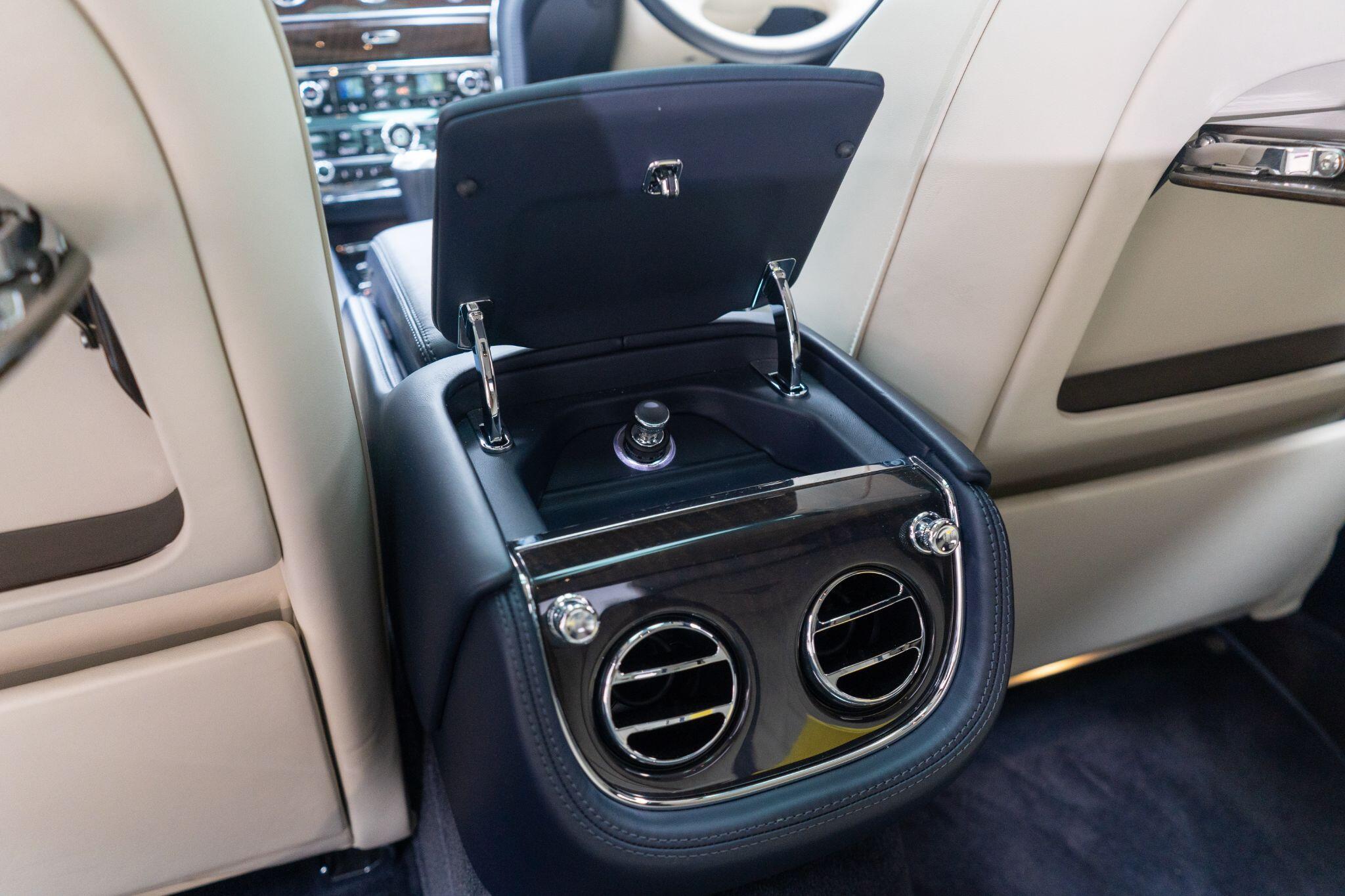 Bentley Mulsanne view 31