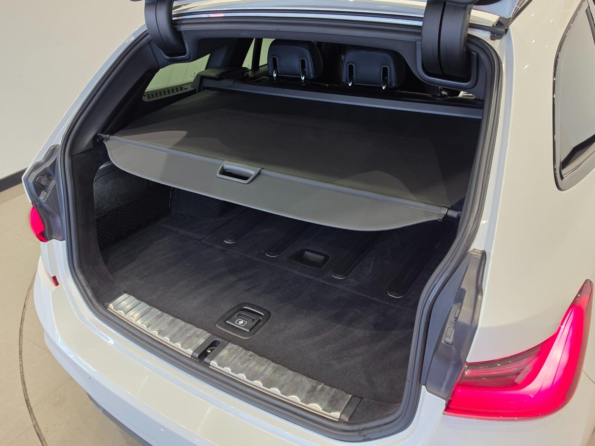 BMW 3 Series view 63