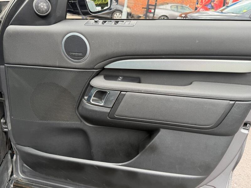 Land Rover Discovery 3 view 53