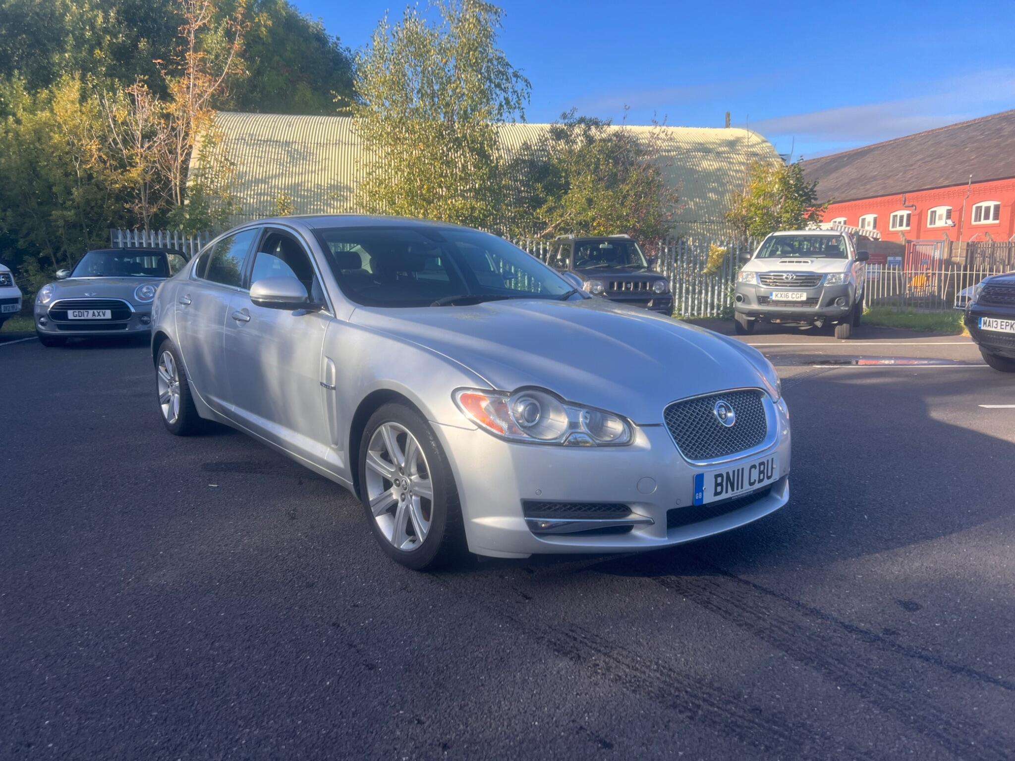 2011 Jaguar XF 3.0d V6 Luxury Auto Euro 5 4dr • 95,964 miles image 1