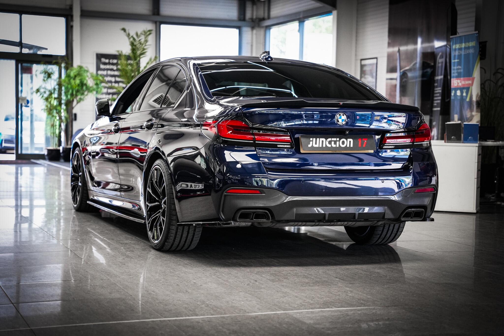 BMW 5 Series view 14