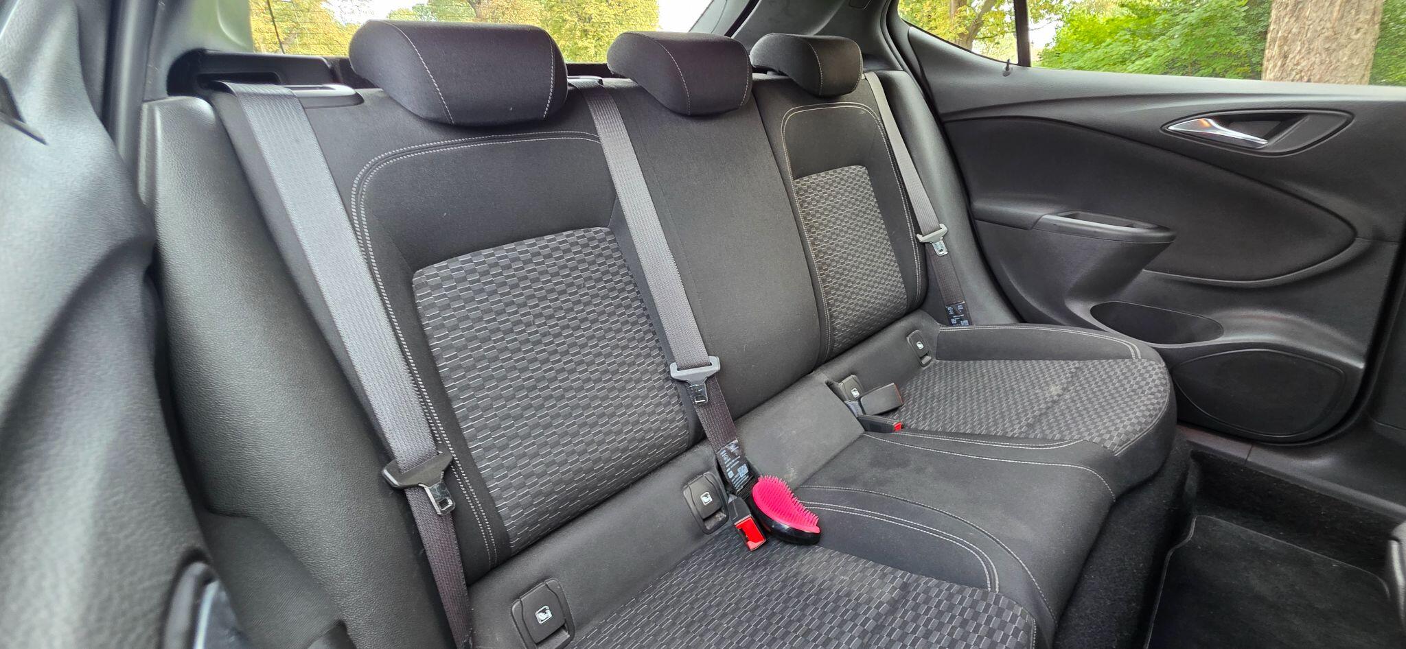 Vauxhall Astra view 30