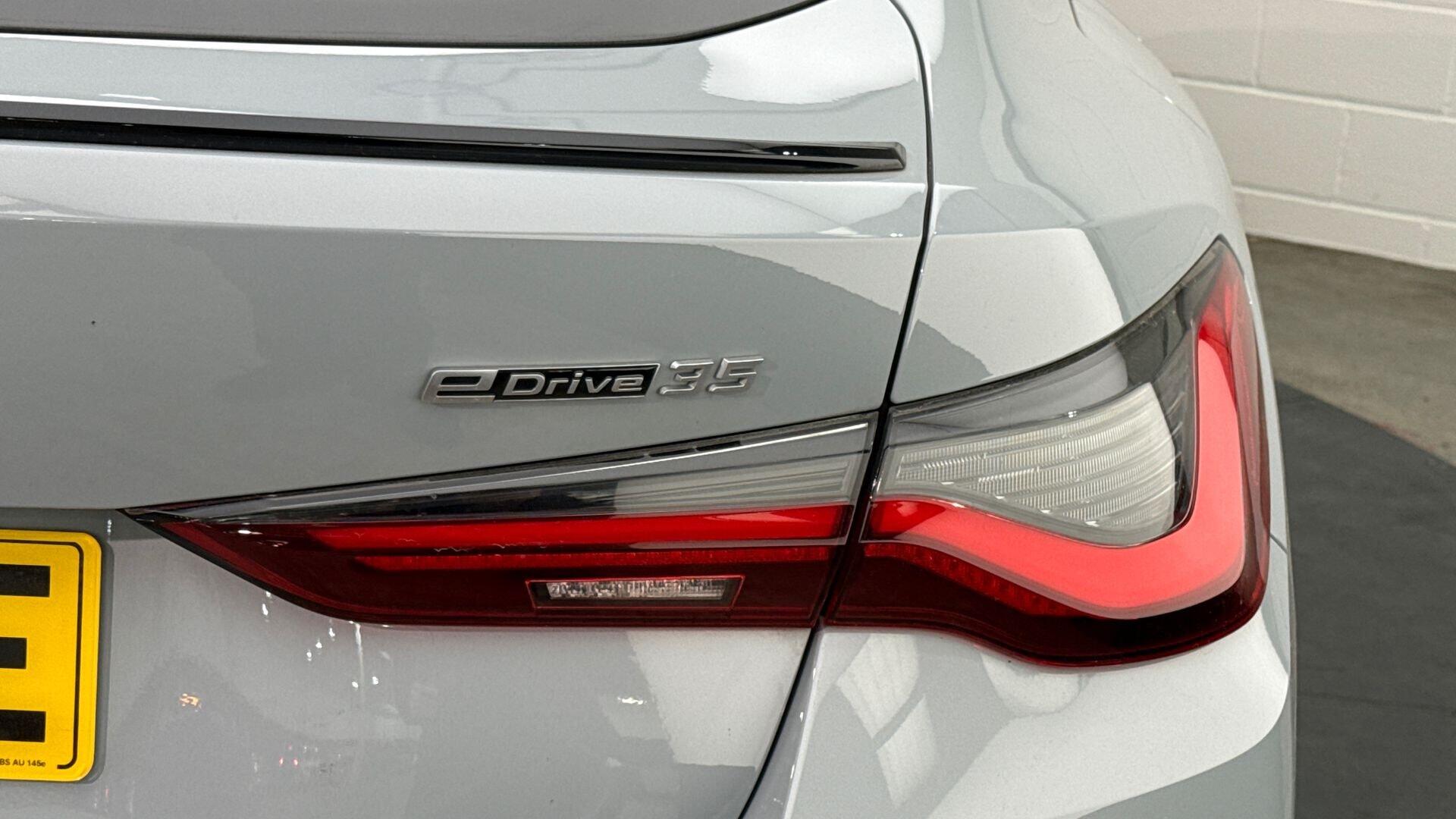BMW i4 view 23