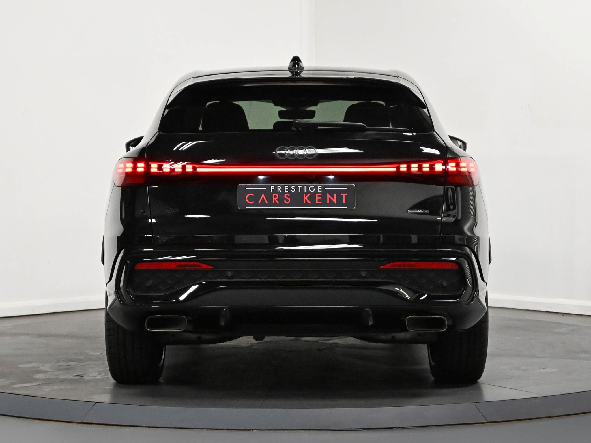 Audi Q5 view 26