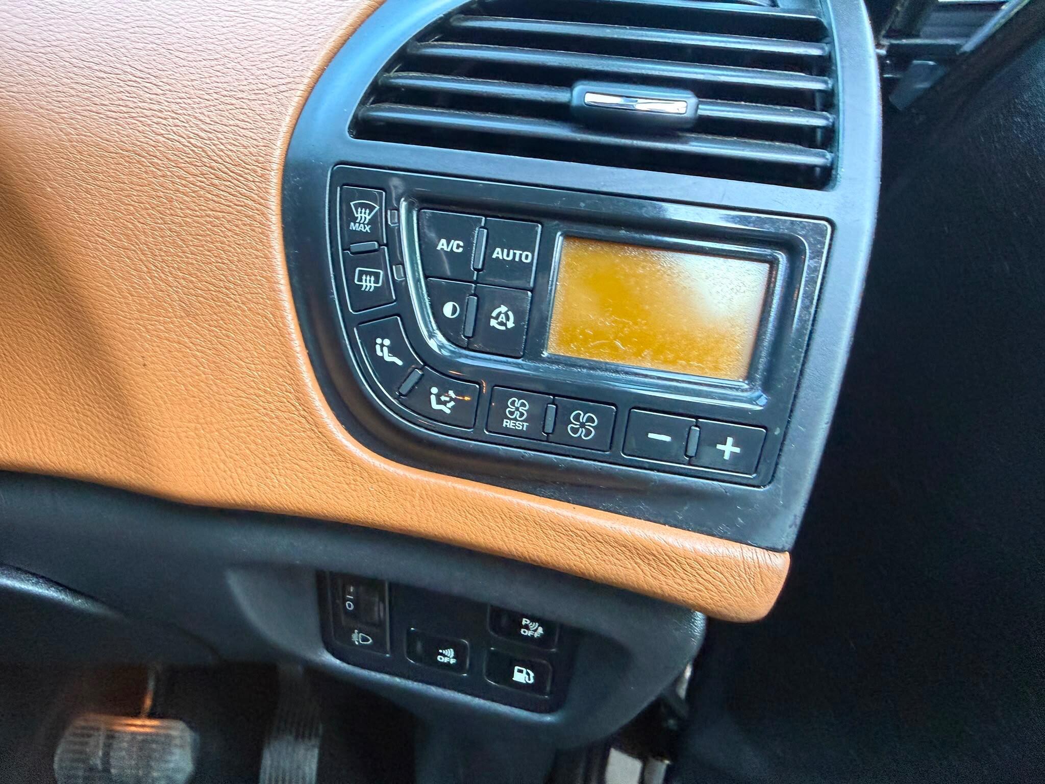 Citroen Grand C4 Picasso view 13