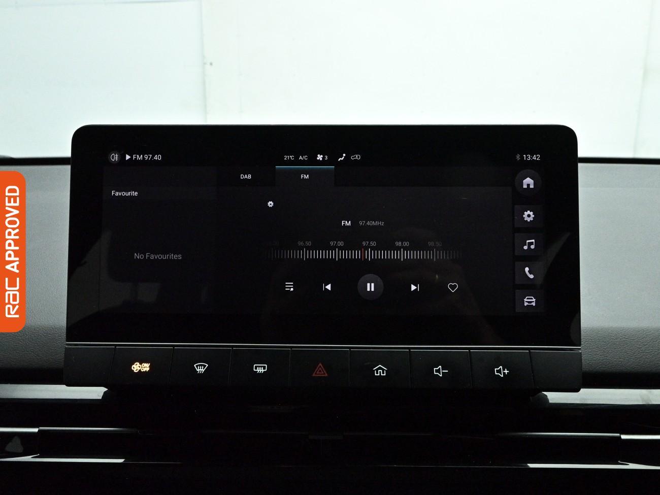 MG MG4 view 17