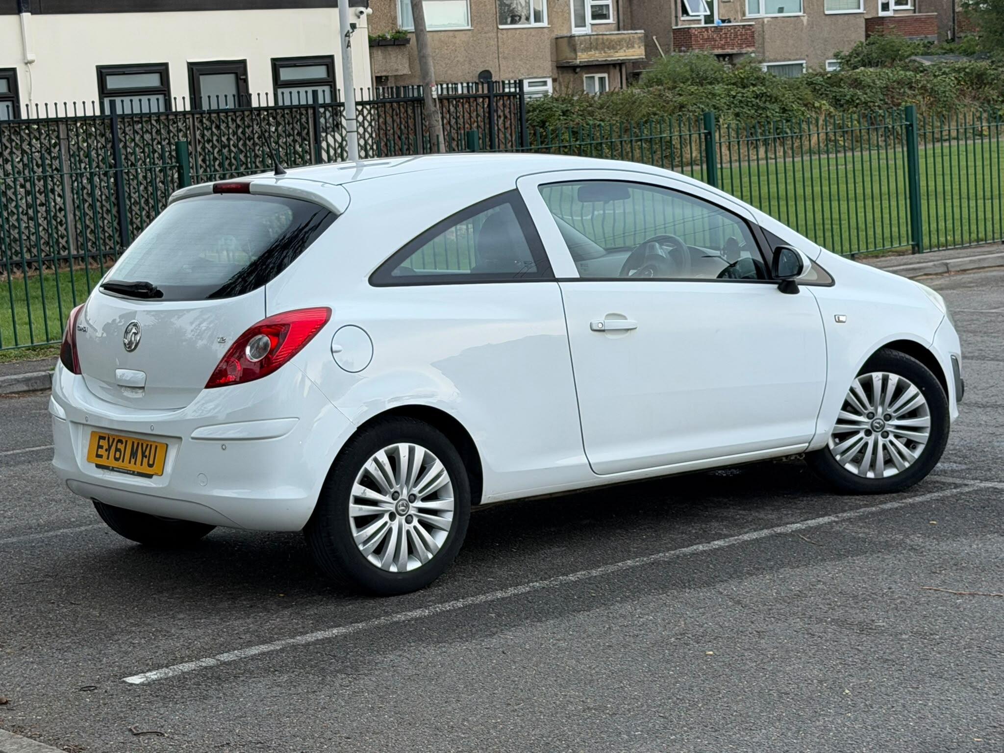 Vauxhall Corsa view 4