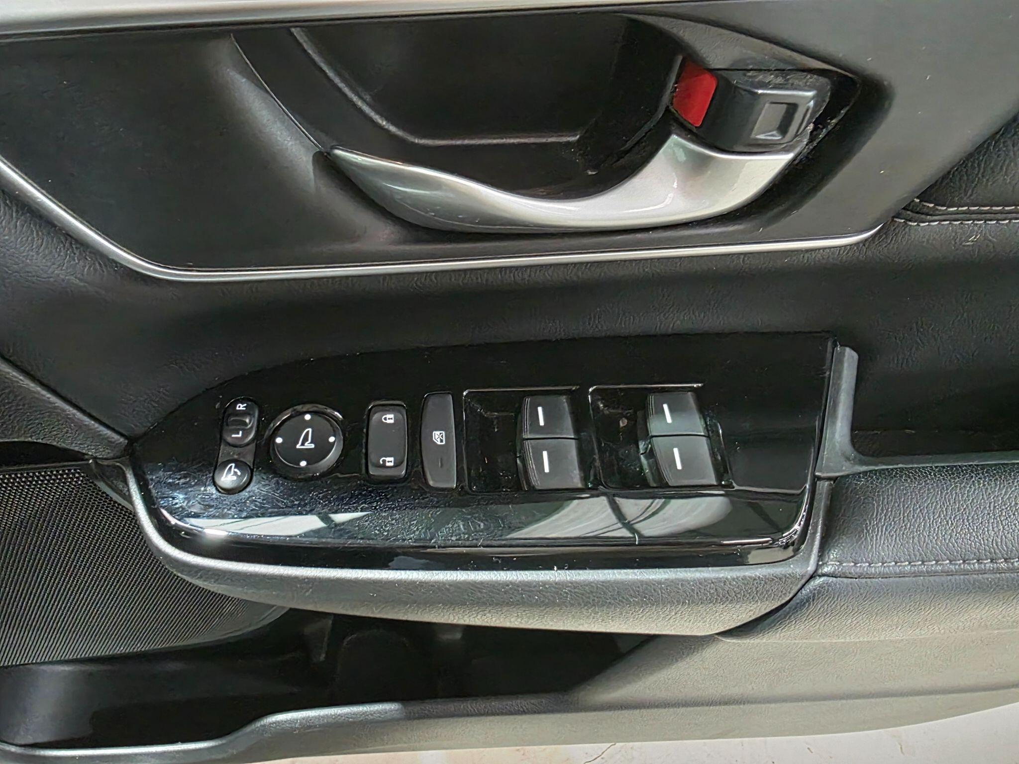 Honda CR-V view 12