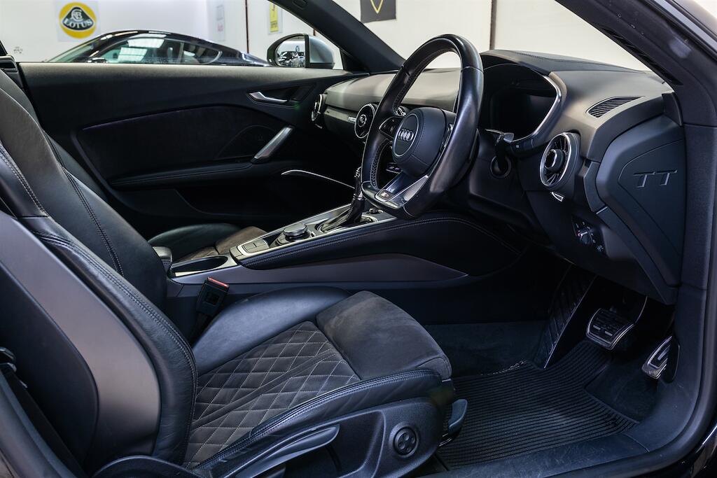 Audi TTS view 7