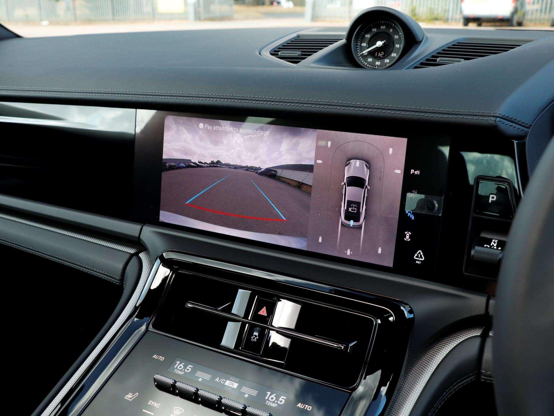 Porsche Panamera view 16